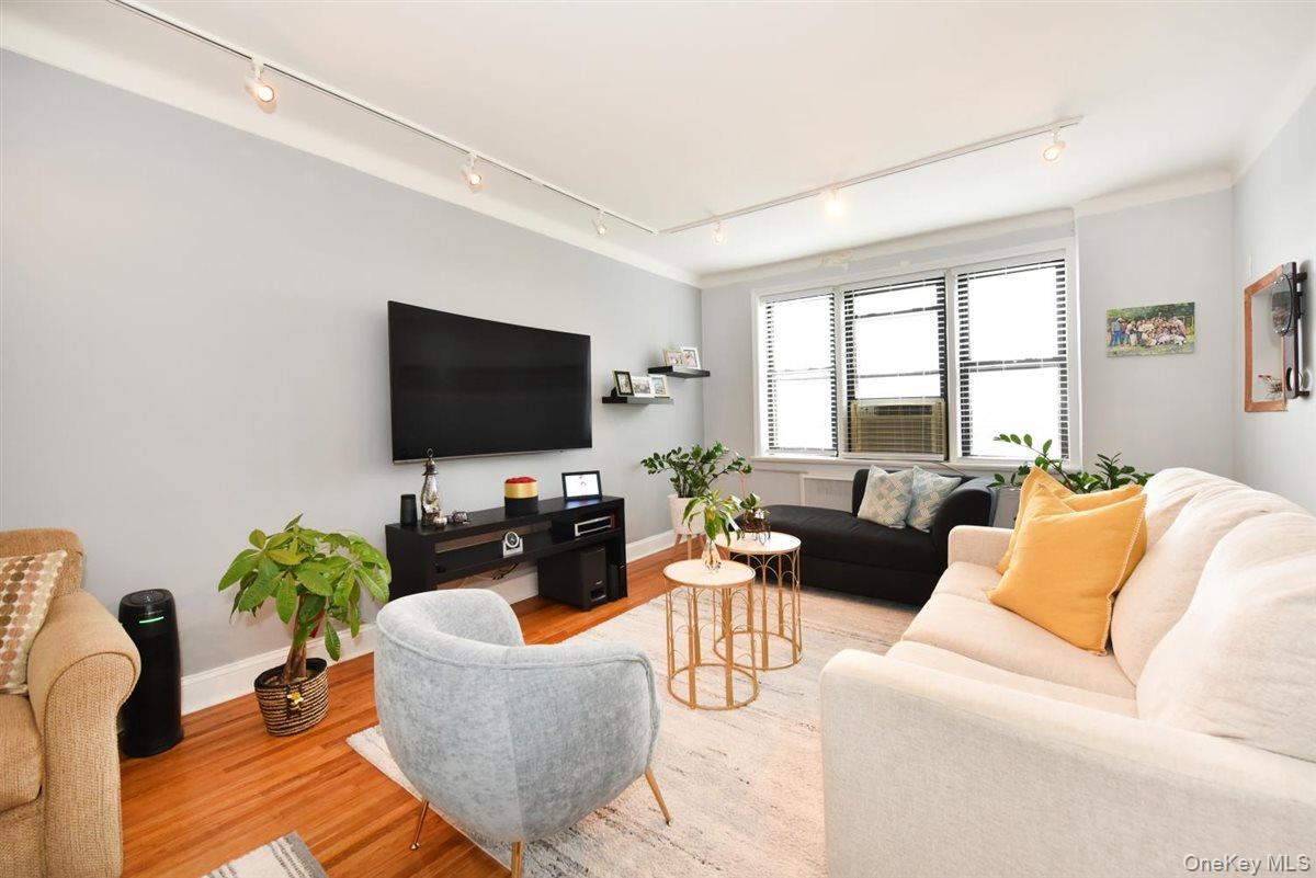 143-50 Hoover Avenue, Unit 503 photo 4