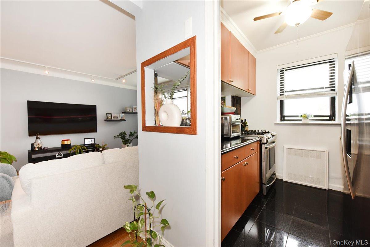 143-50 Hoover Avenue, Unit 503 photo 11