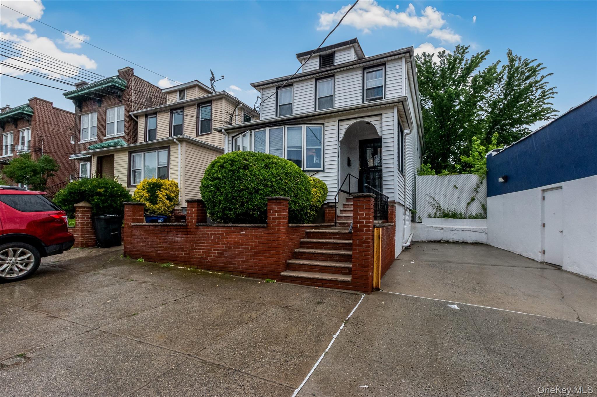2810 Harrington Avenue – For Sale photo 2