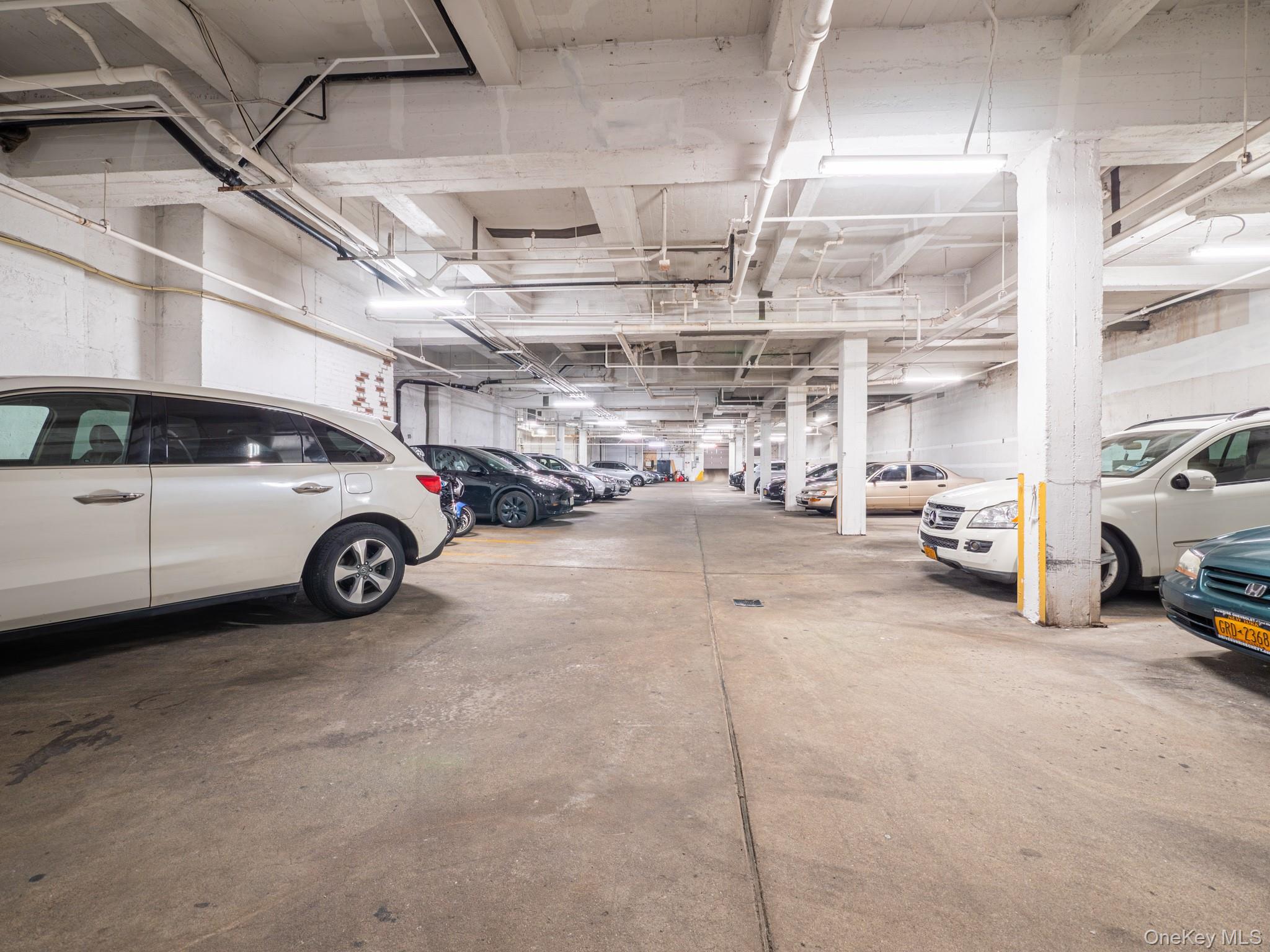 90-11 35th Avenue, Unit 6T photo 17