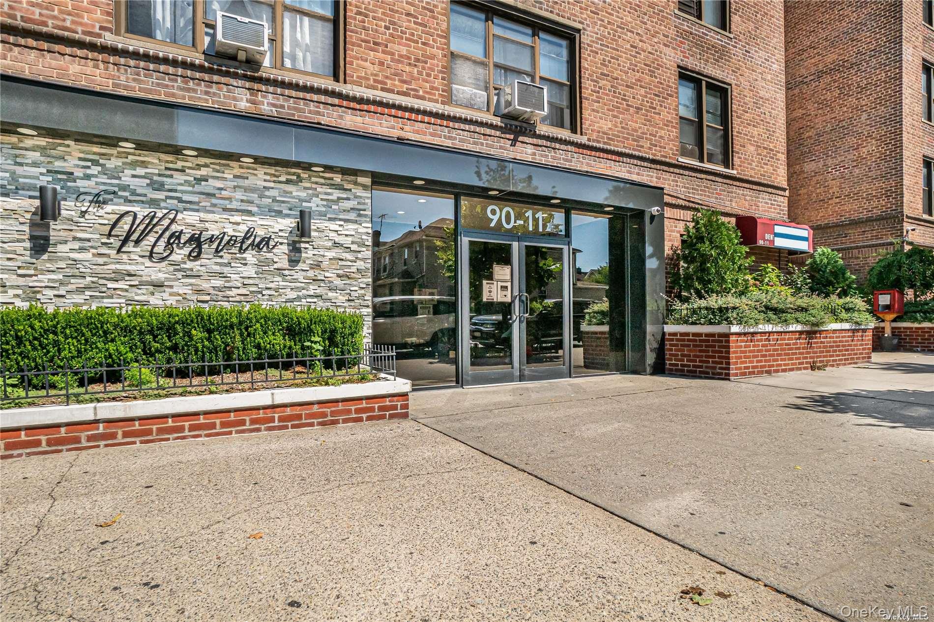 90-11 35th Avenue, Unit 6T photo 2