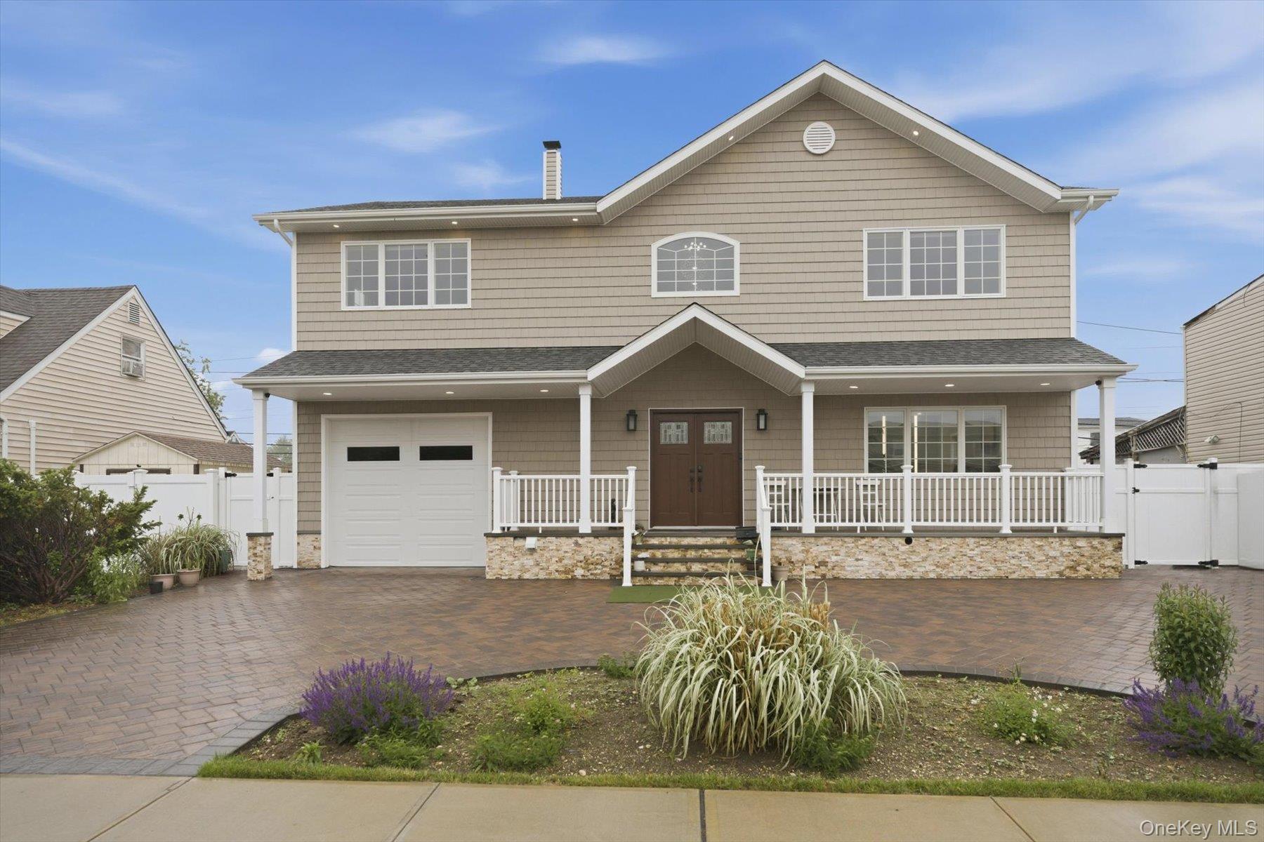 3563 Raven Street – For Sale