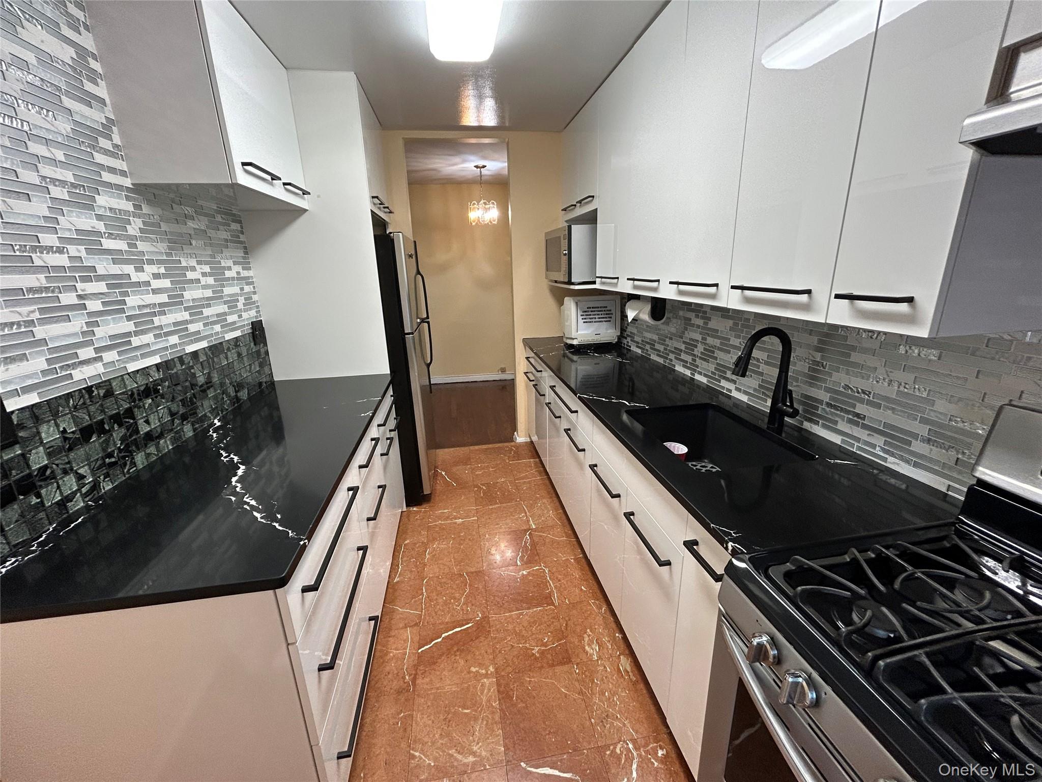 365 Bronx River Road, Unit 3J photo 11