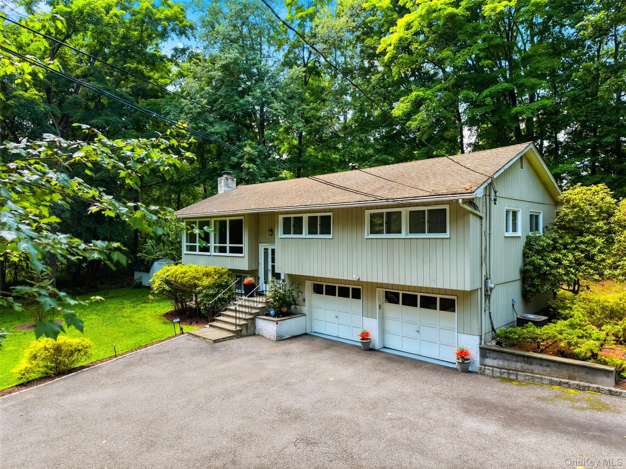 370 Furnace Dock Road – For Sale photo 2