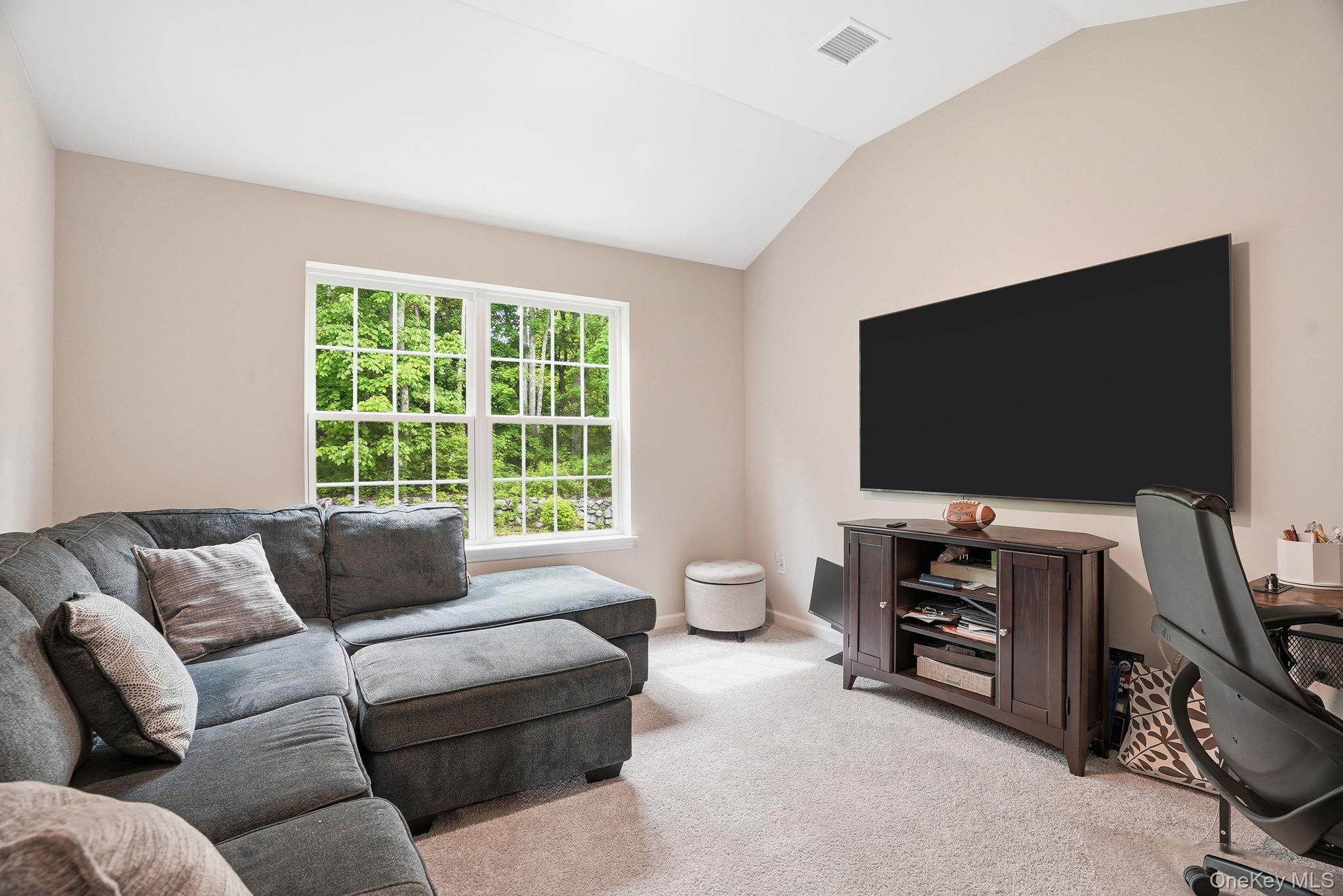8 Muscoot River Road – For Sale photo 3