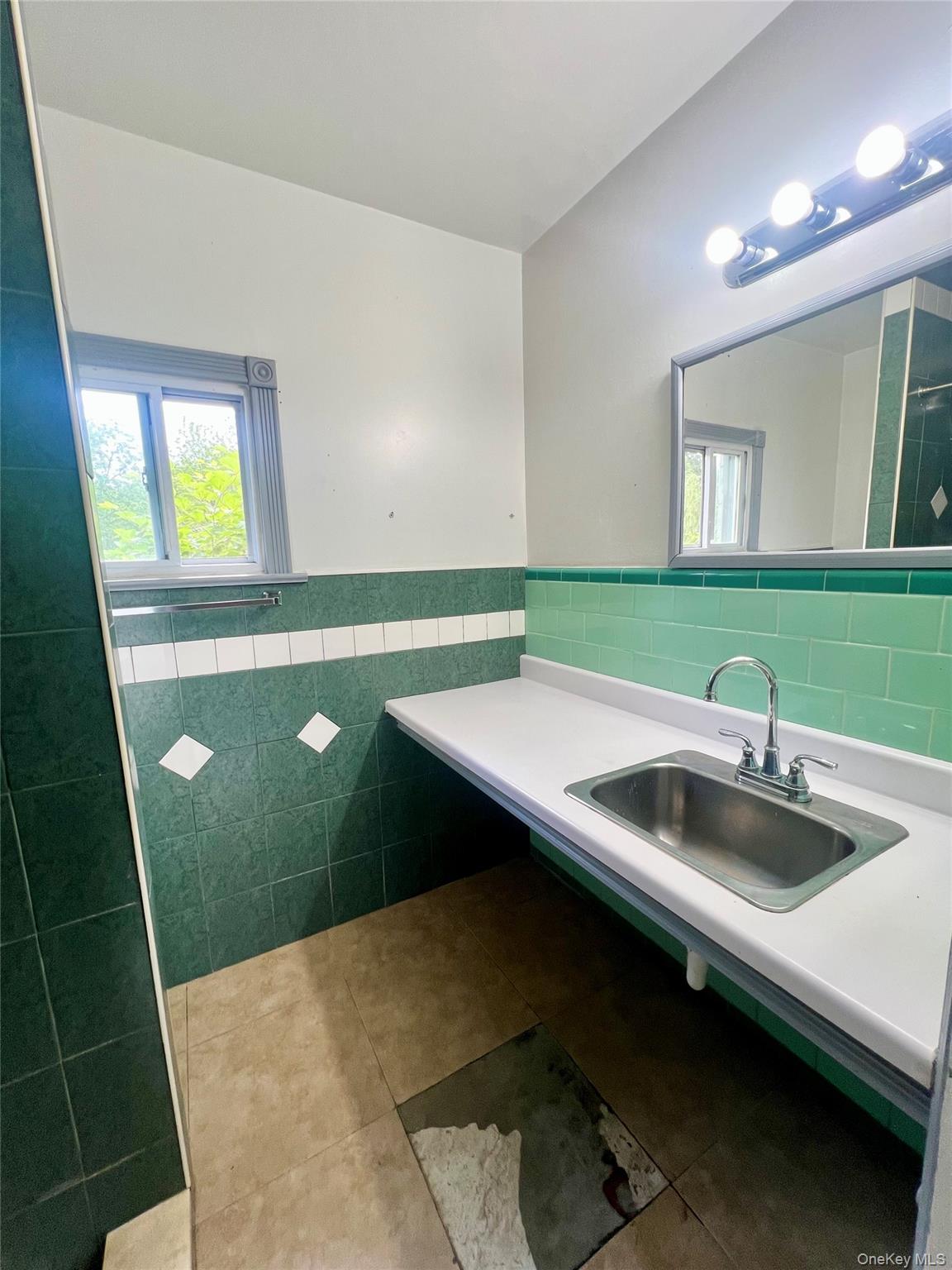 1612-1616-1616 Route 9W, Unit 18 photo 5