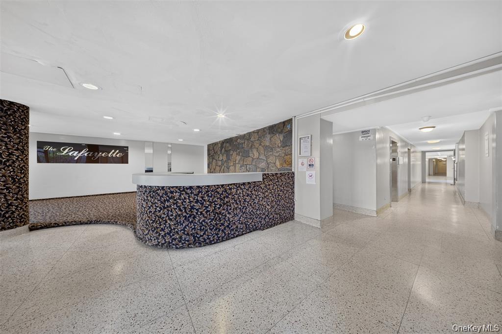 138-70 Elder Avenue, Unit 7G photo 14