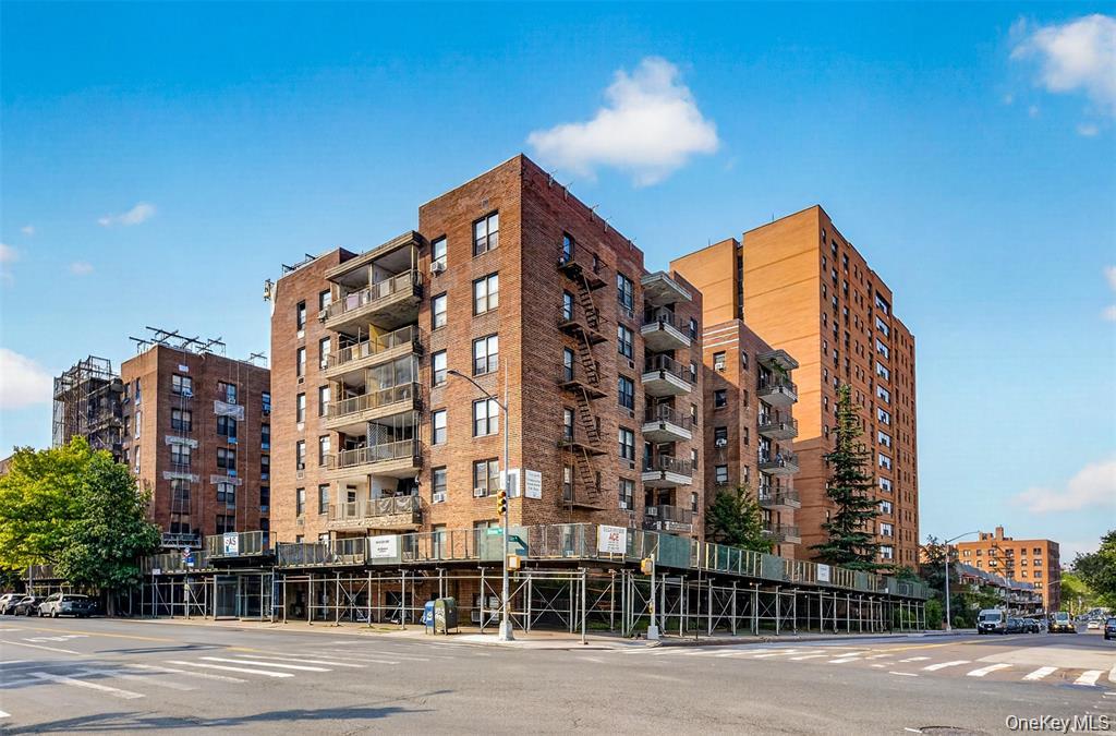 138-70 Elder Avenue, Unit 7G photo 11