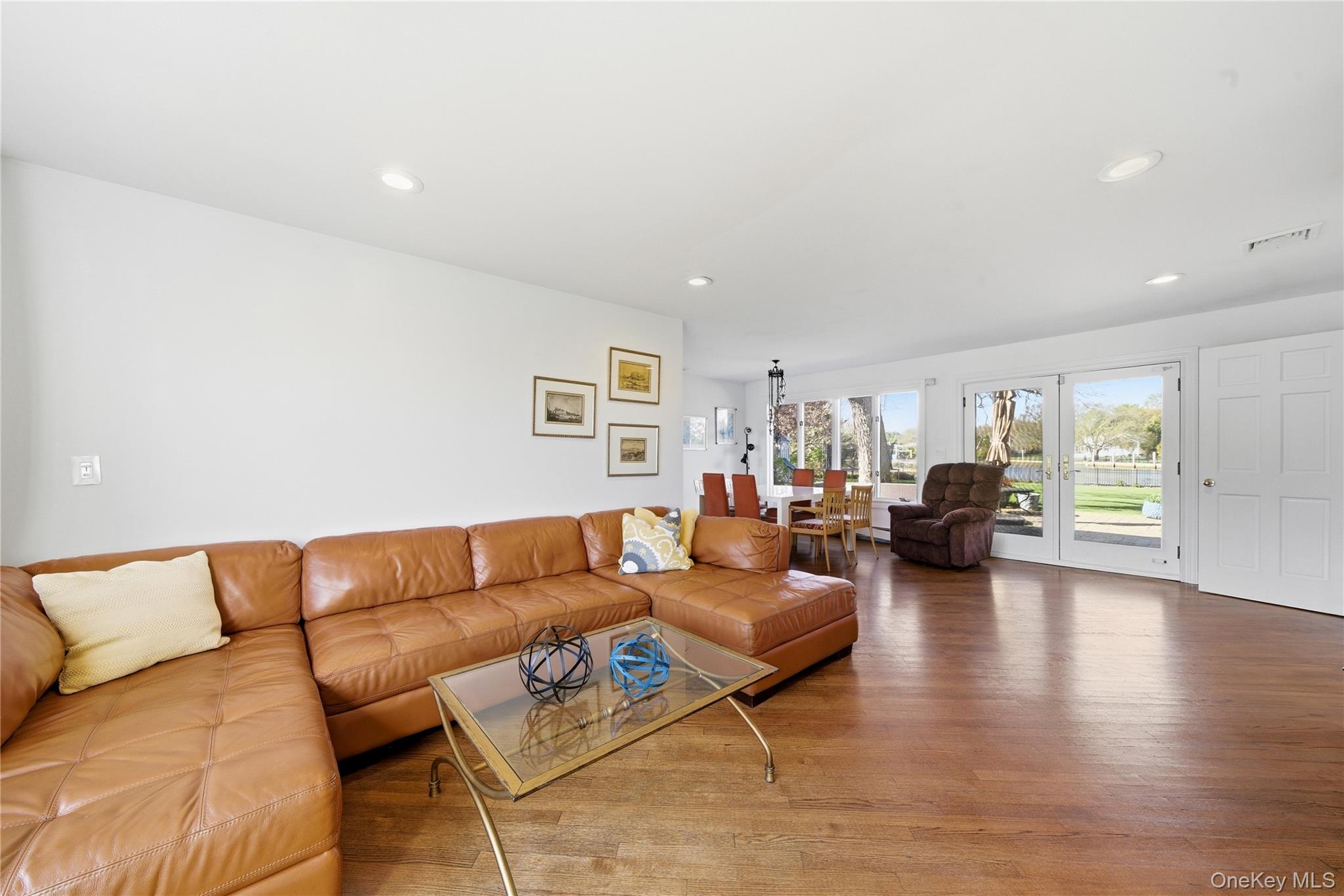 31 The Moor – For Rent photo 4