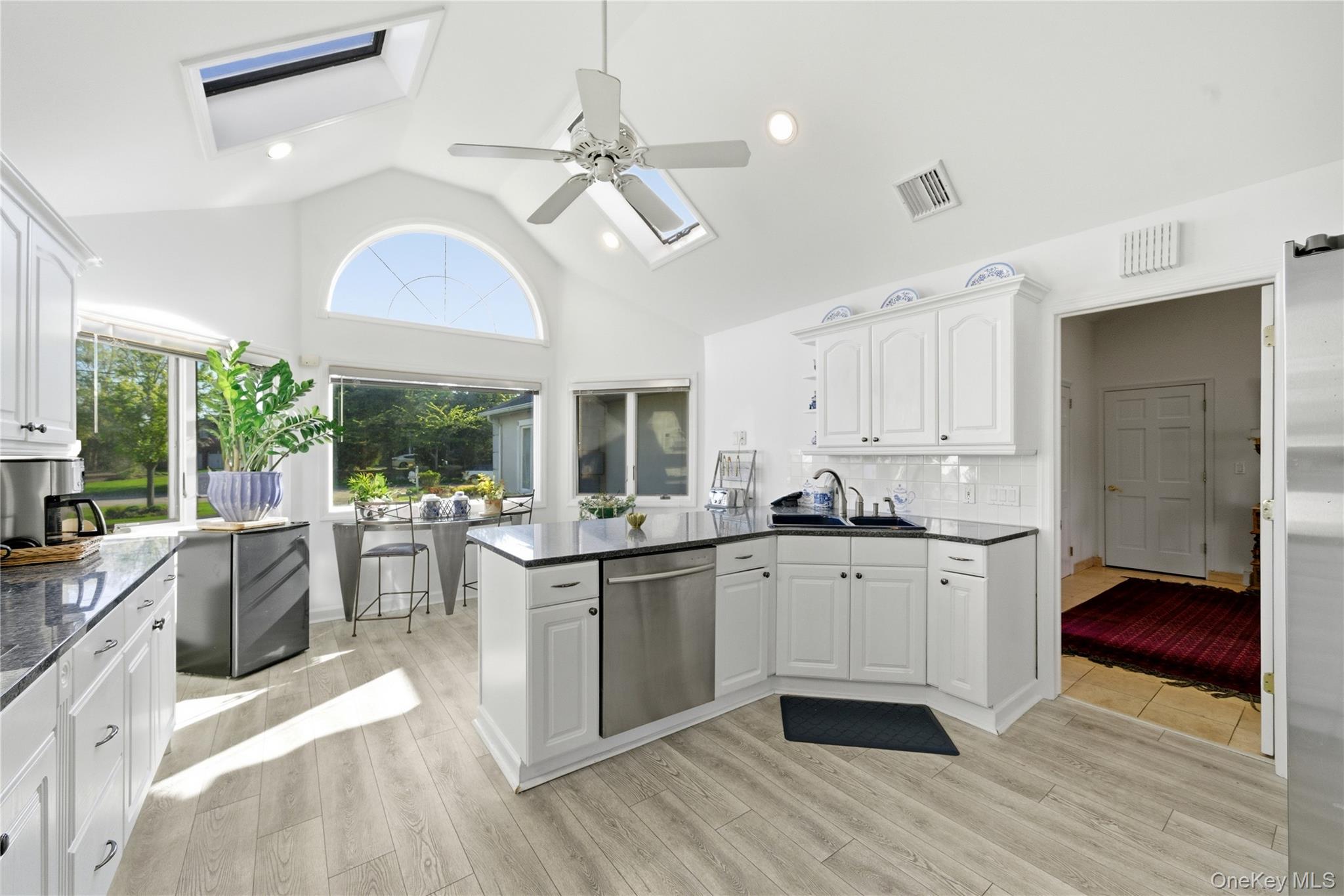 31 The Moor – For Rent photo 11