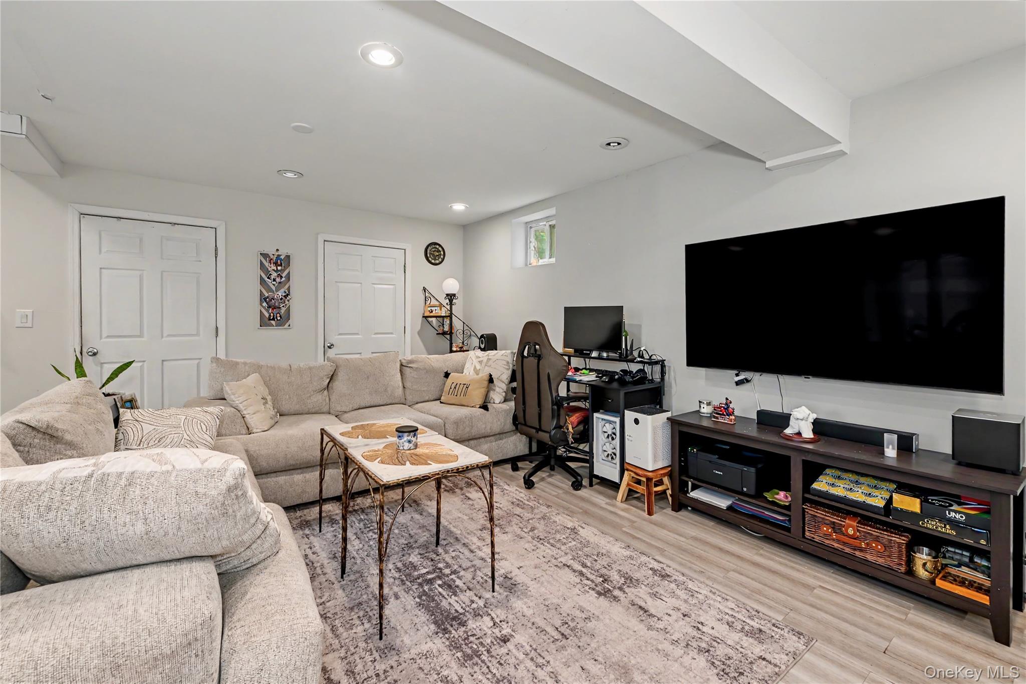 26 Mandy Lane – For Sale photo 18