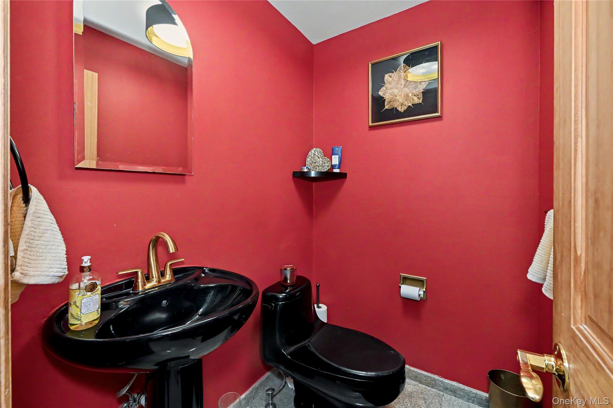 26 Mandy Lane – For Sale photo 15