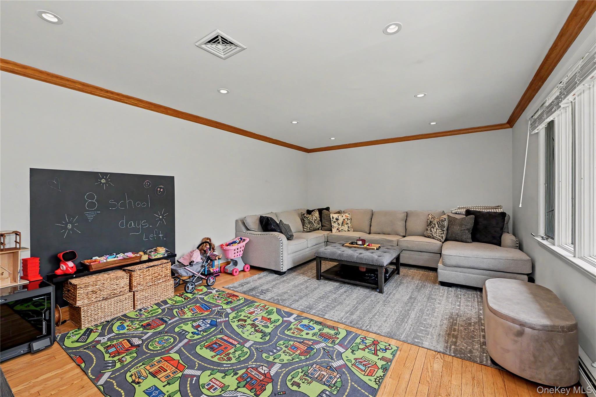 26 Mandy Lane – For Sale photo 33