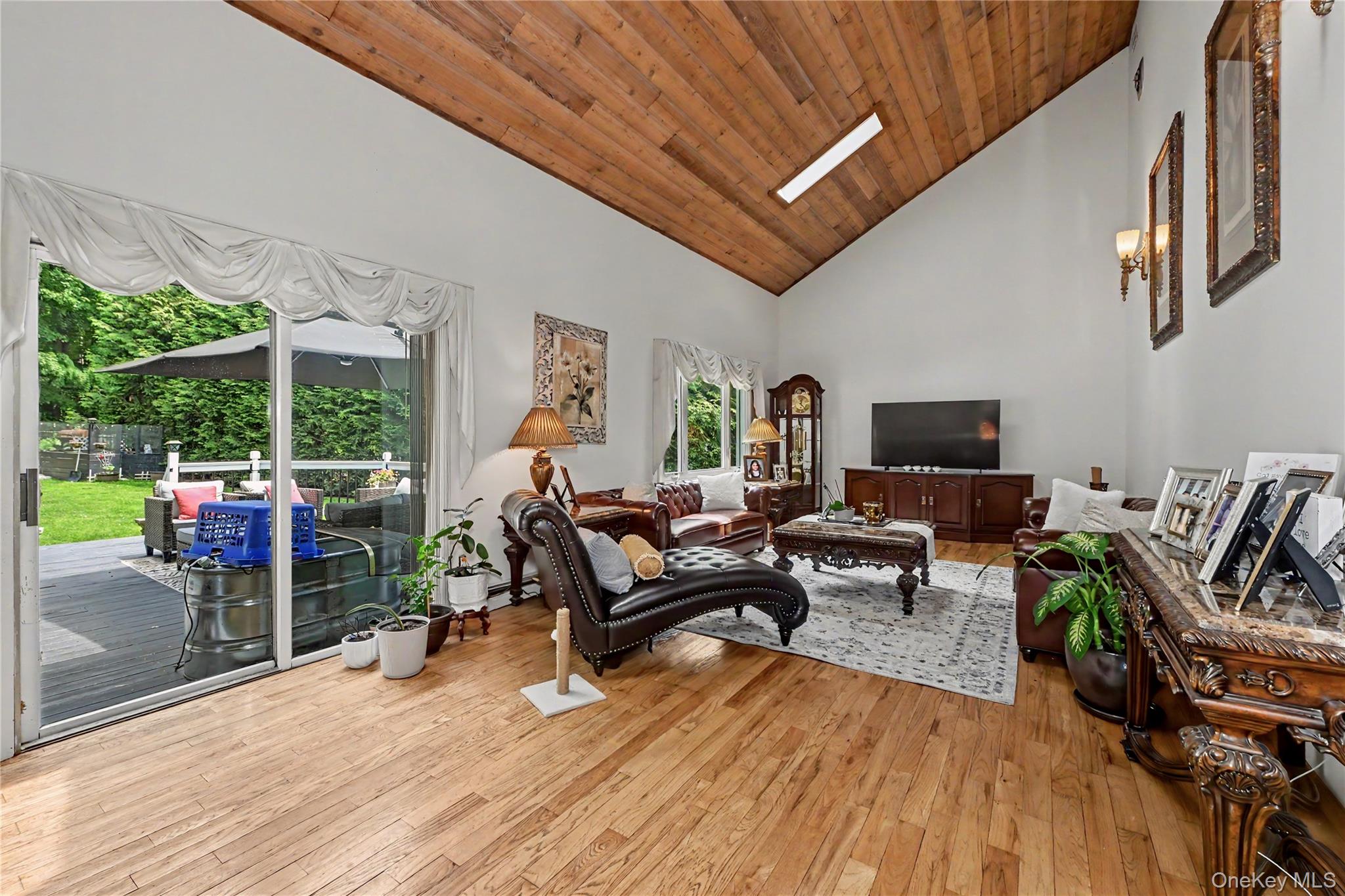 26 Mandy Lane – For Sale photo 4