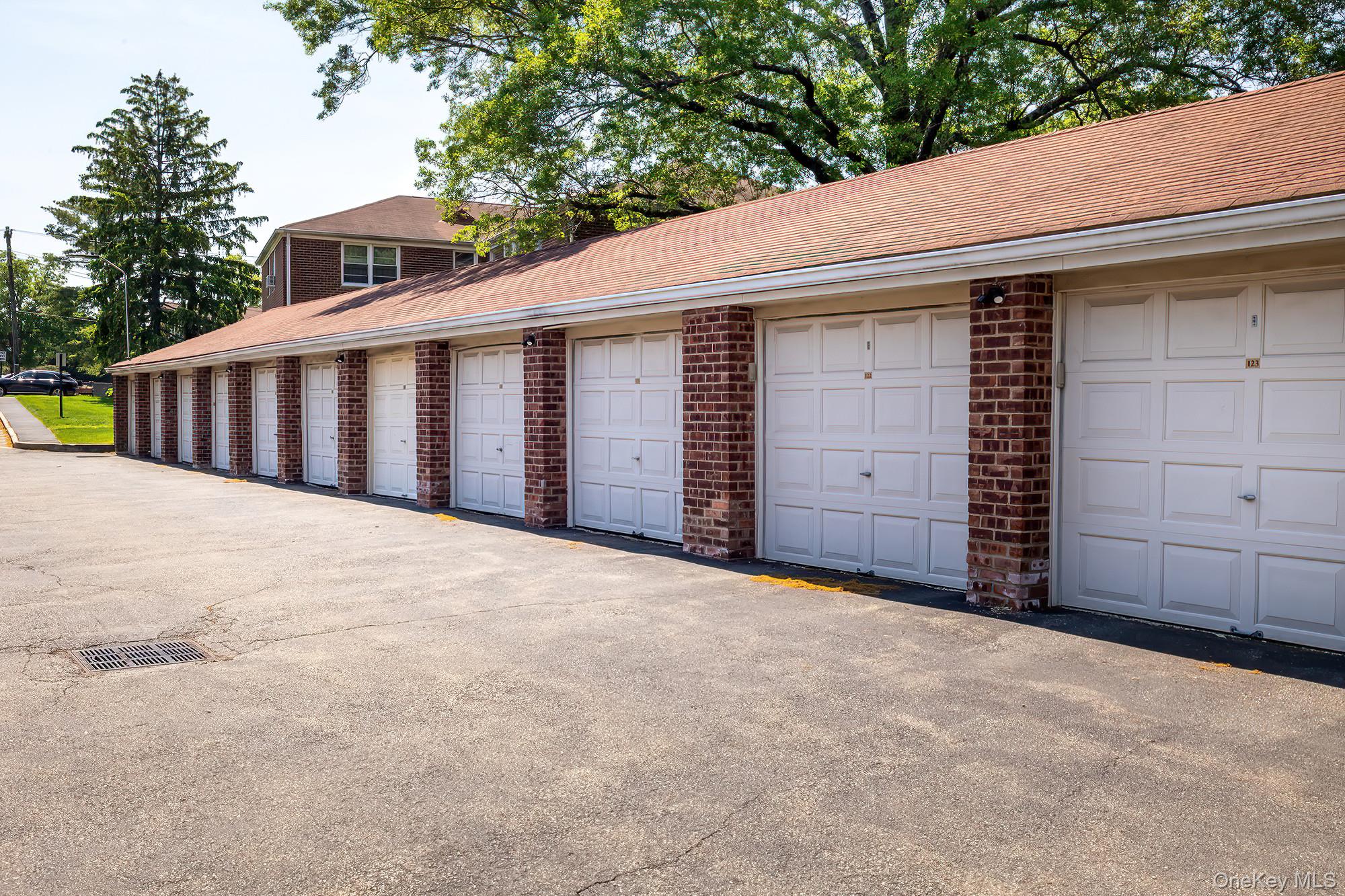 175 Bryant Avenue, Unit 1I photo 3