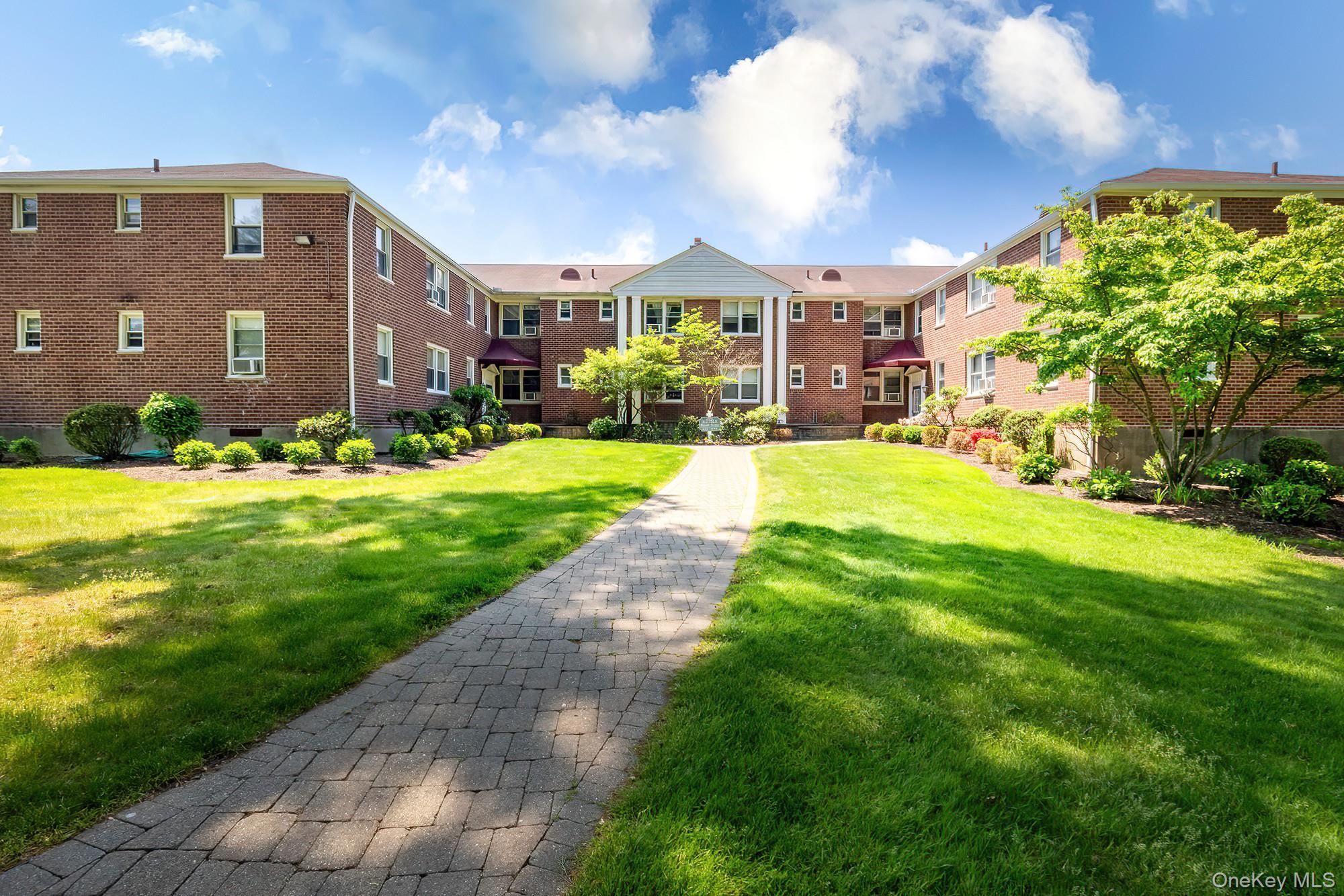 175 Bryant Avenue, Unit 1I photo 2