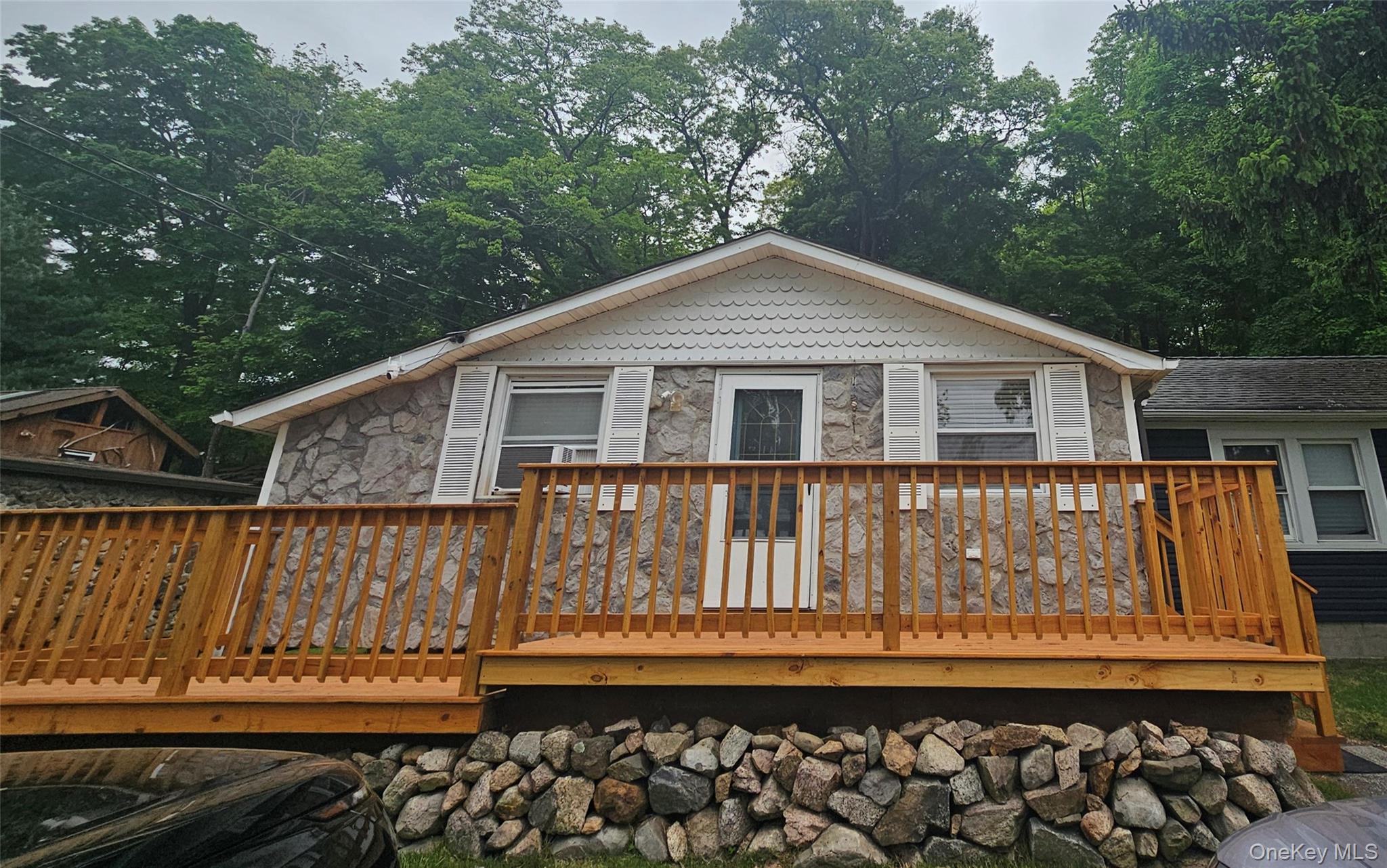 79 Buckberg Road – For Rent