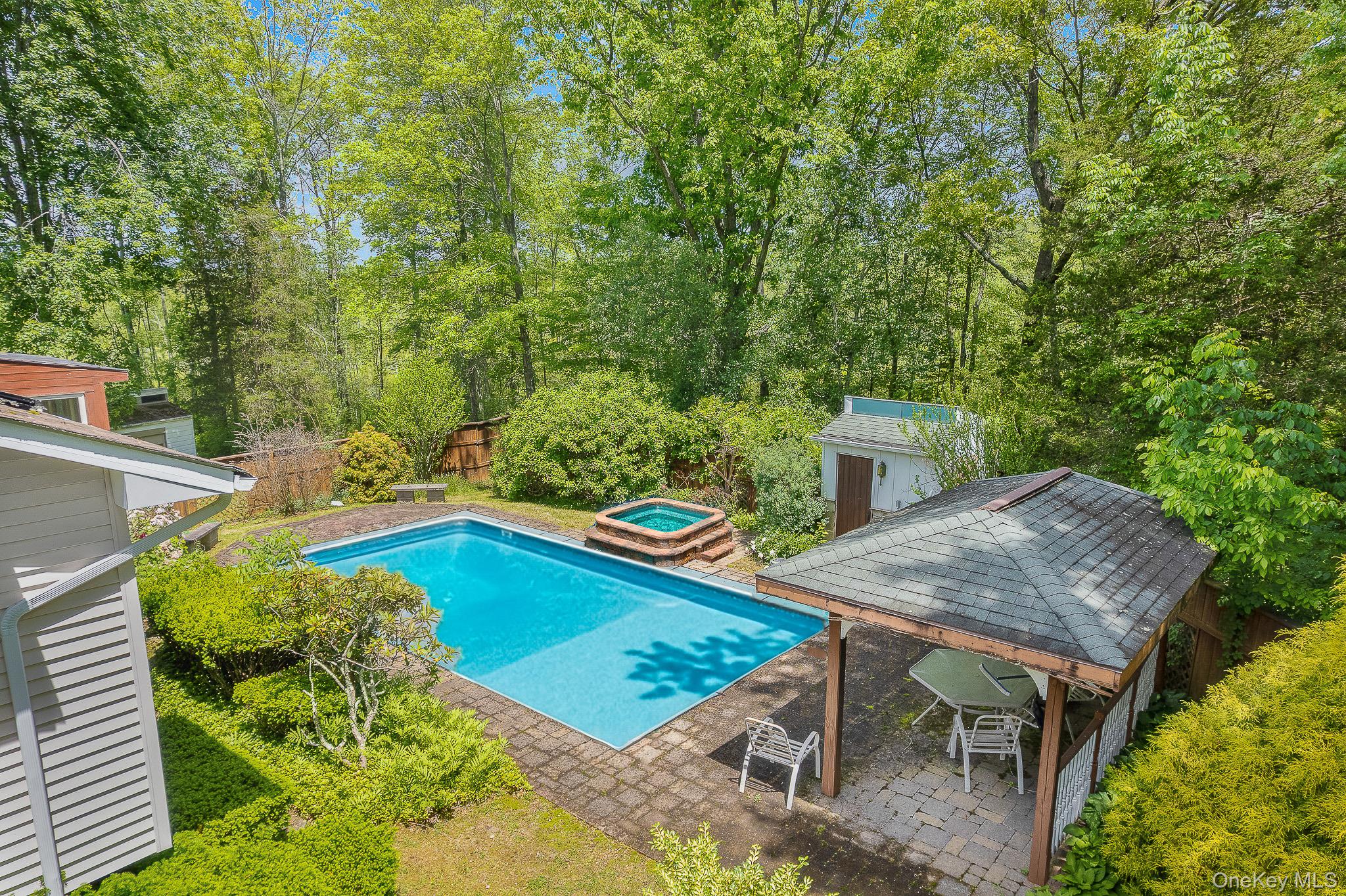 10 Eisgruber Park Lane – For Sale photo 3