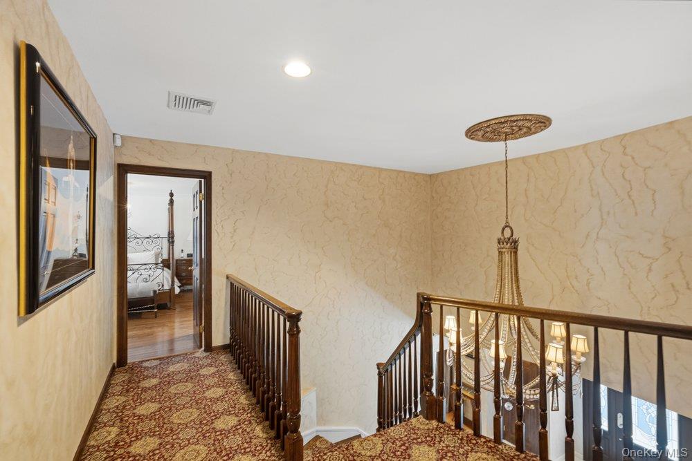 119 Plainview Road – For Sale photo 30