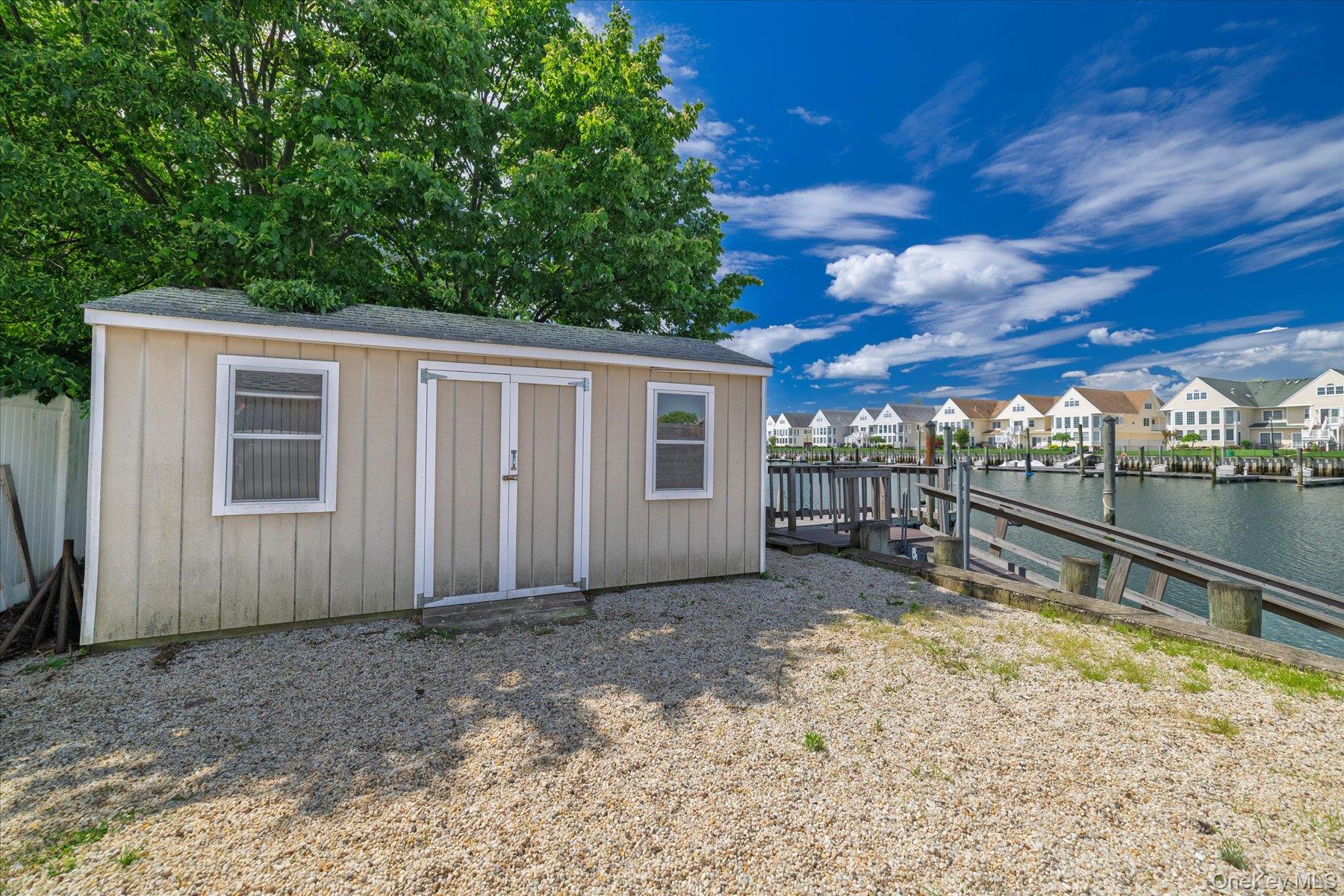 400 Roosevelt Avenue – For Sale photo 5