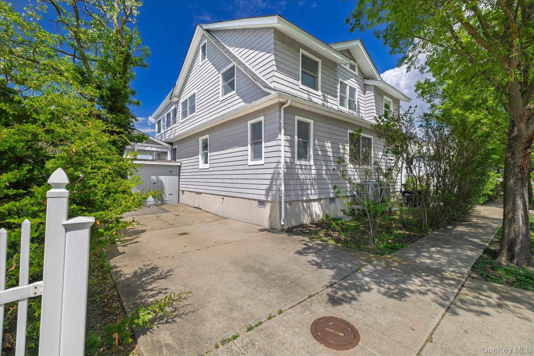400 Roosevelt Avenue – For Sale photo 10