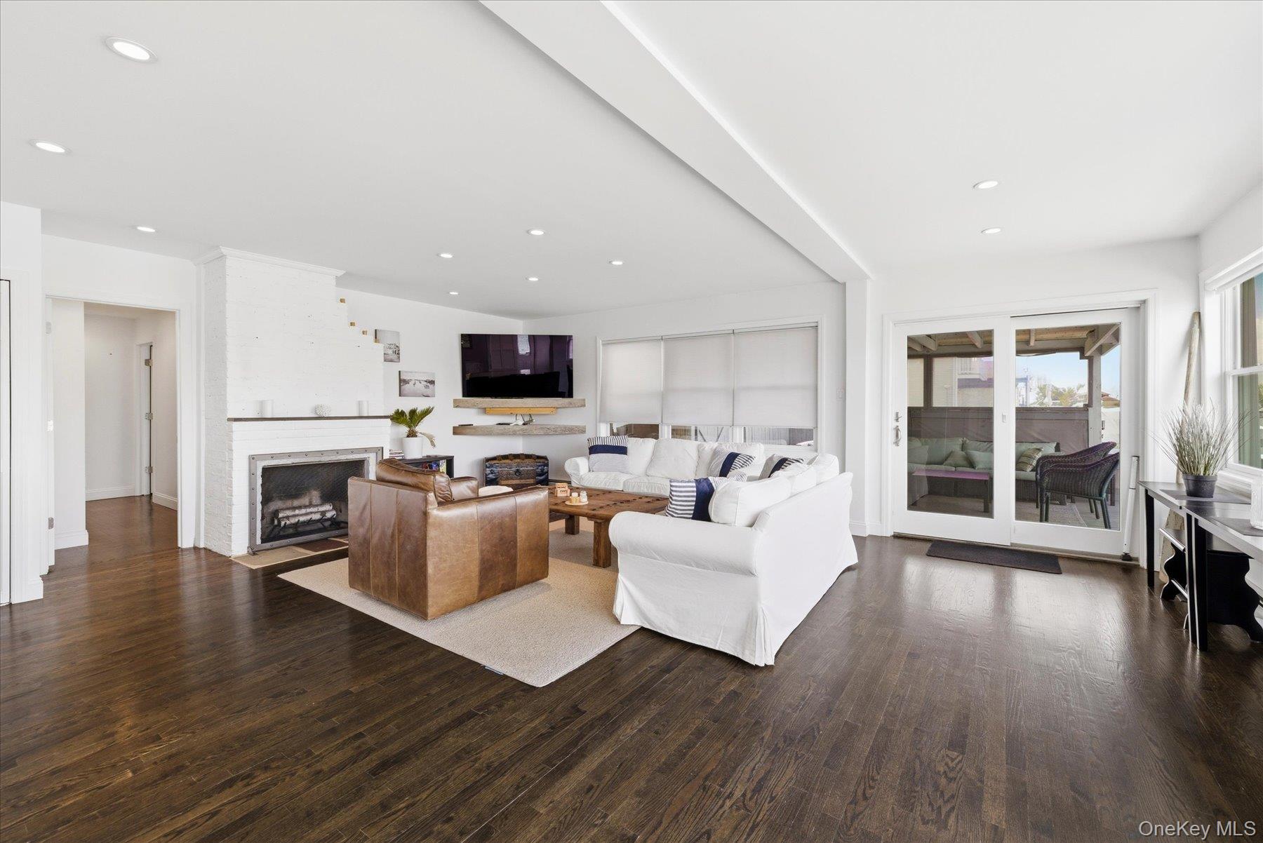 400 Roosevelt Avenue – For Sale photo 23