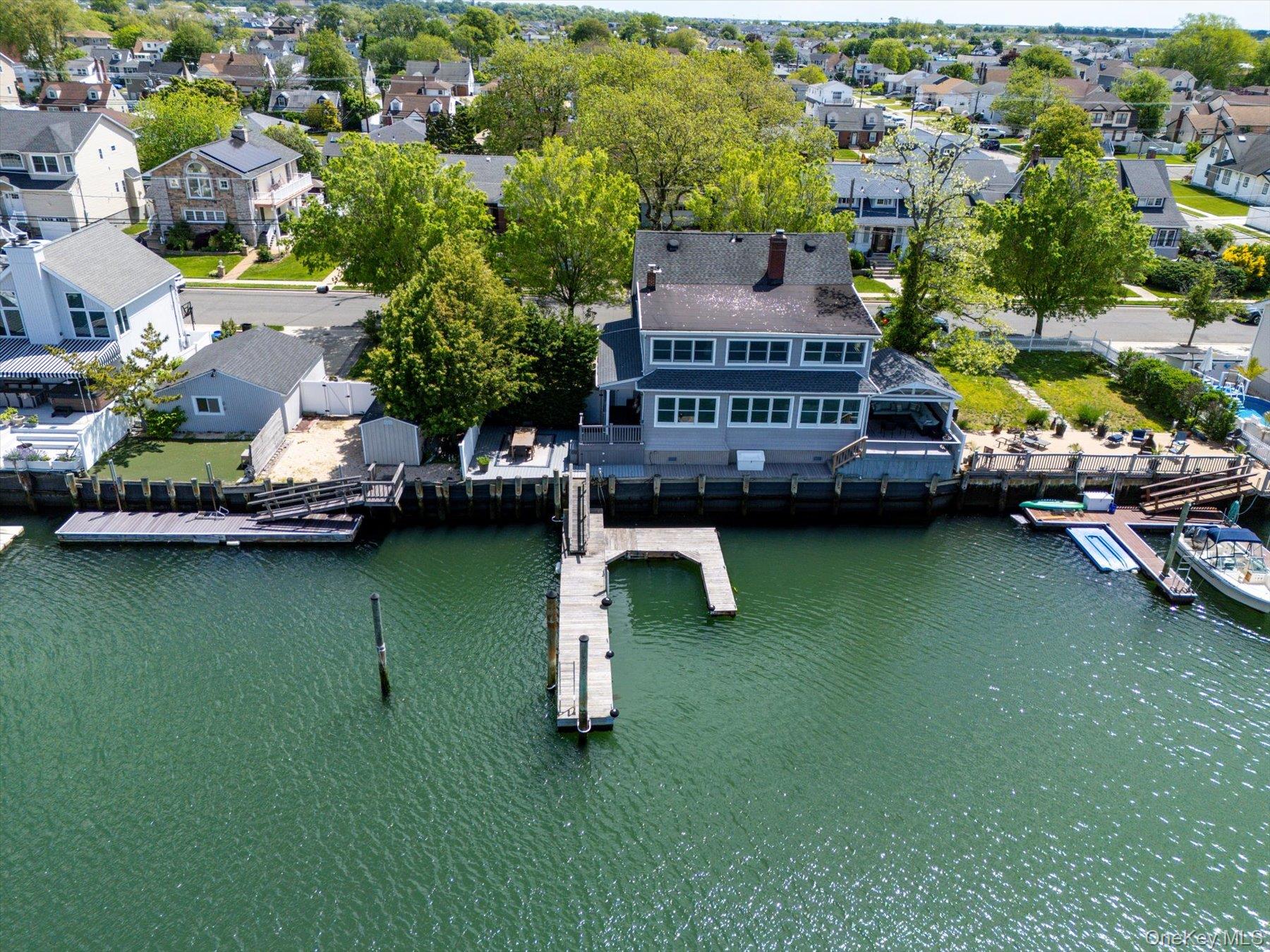 400 Roosevelt Avenue – For Sale photo 13