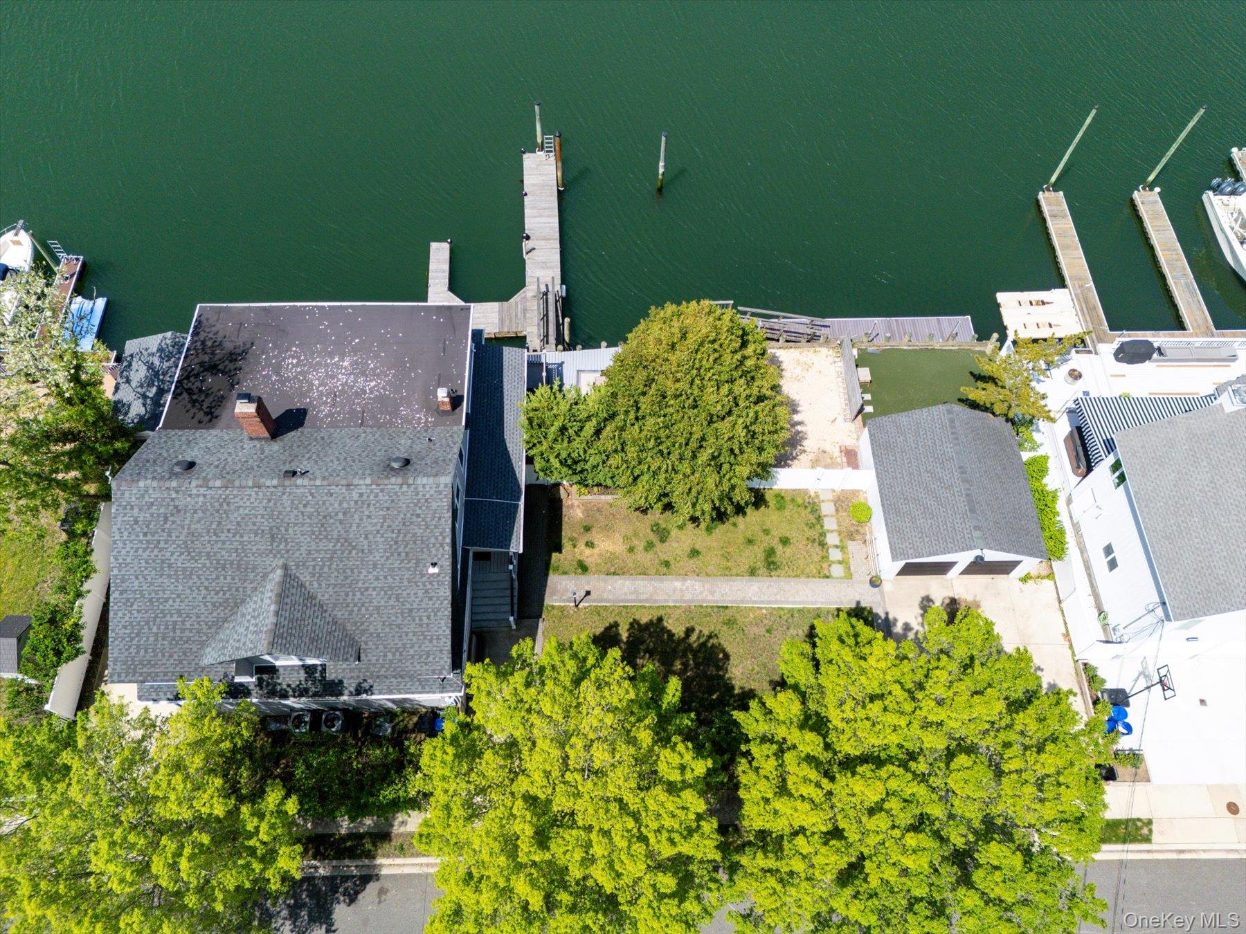 400 Roosevelt Avenue – For Sale photo 12