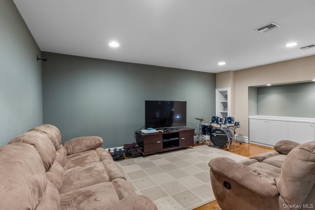9 Ronwood Road – For Sale photo 37