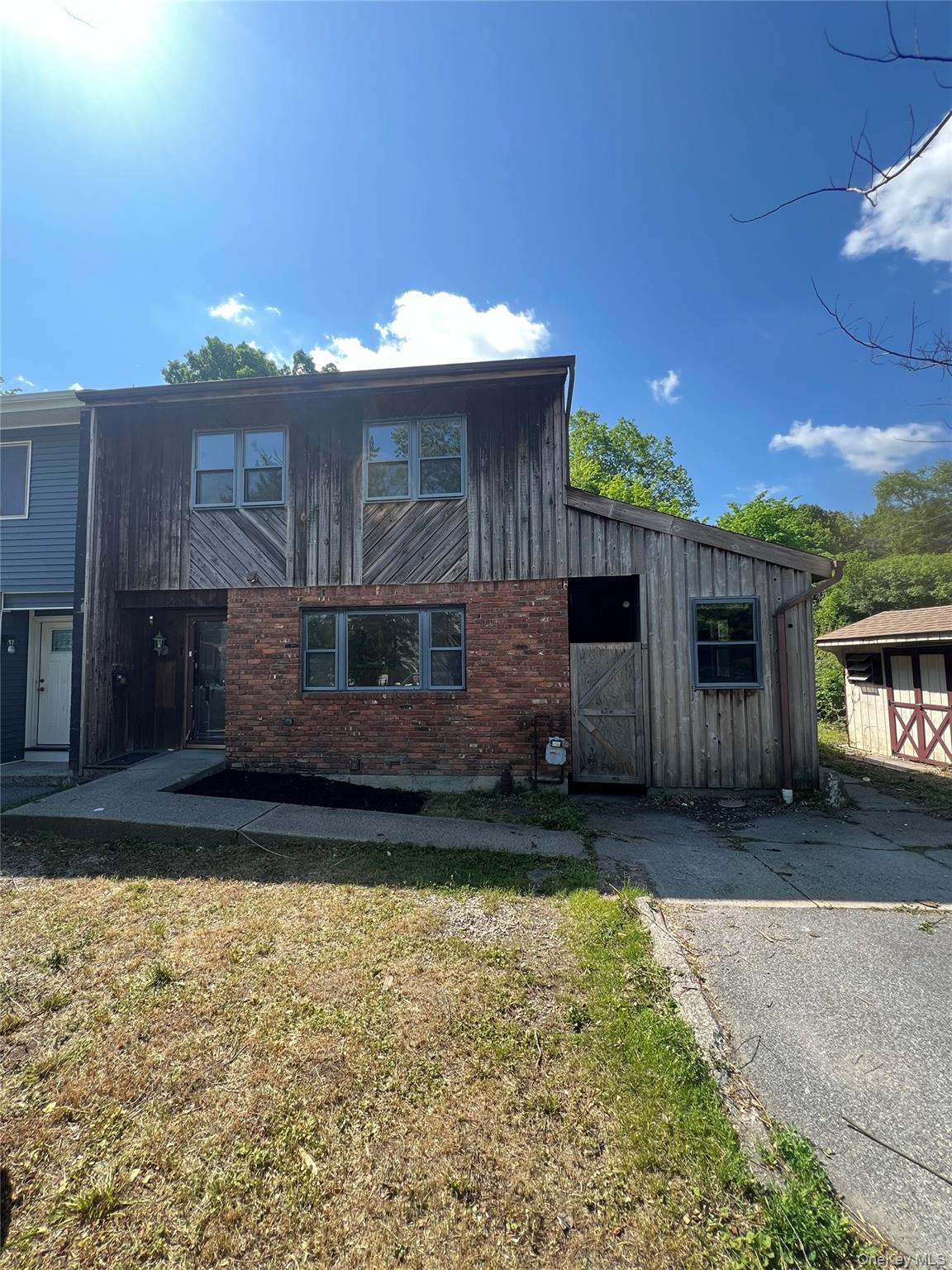 2 S Aspen Road – For Sale
