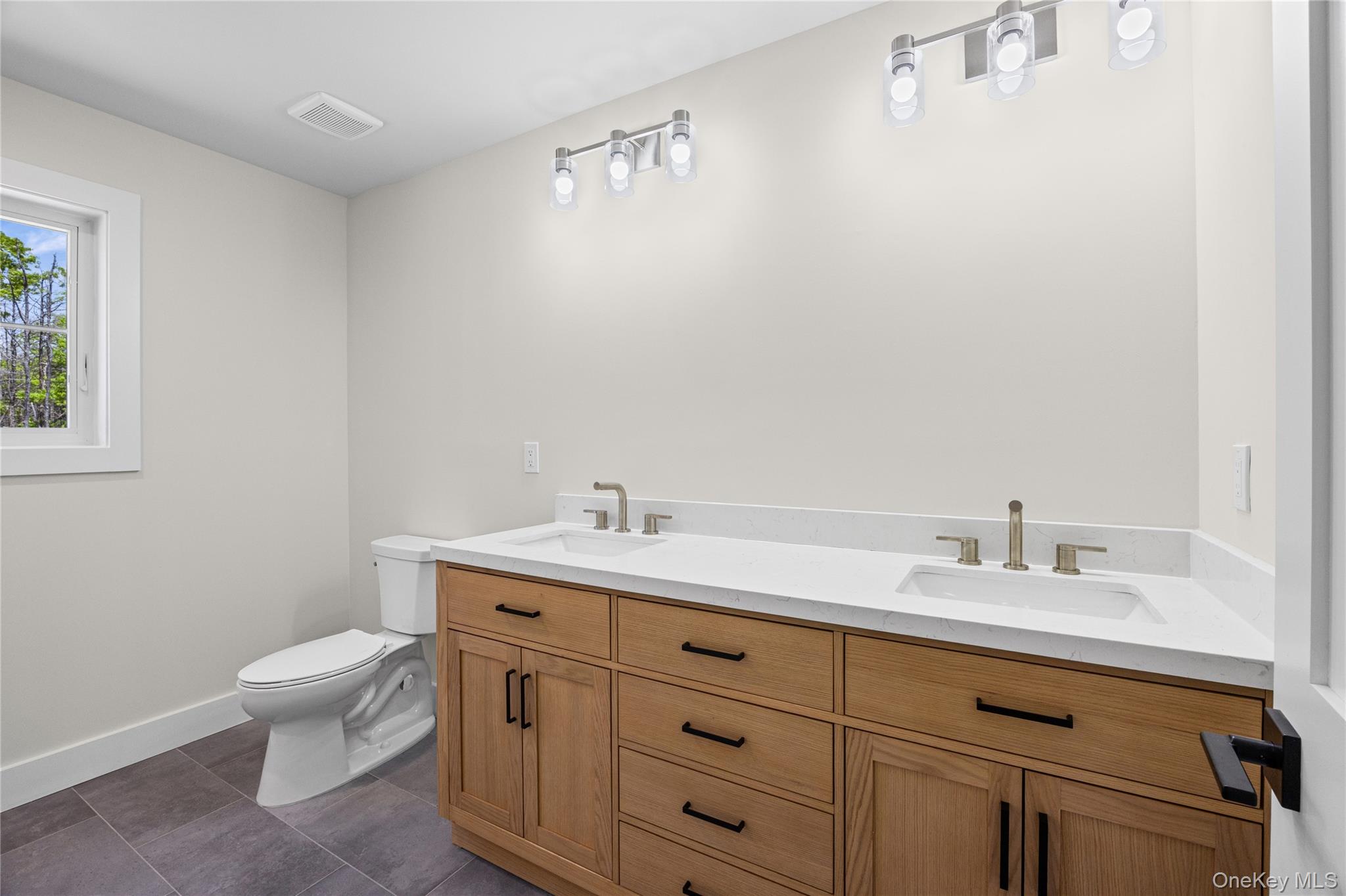 5 Jersey Avenue – For Sale photo 40