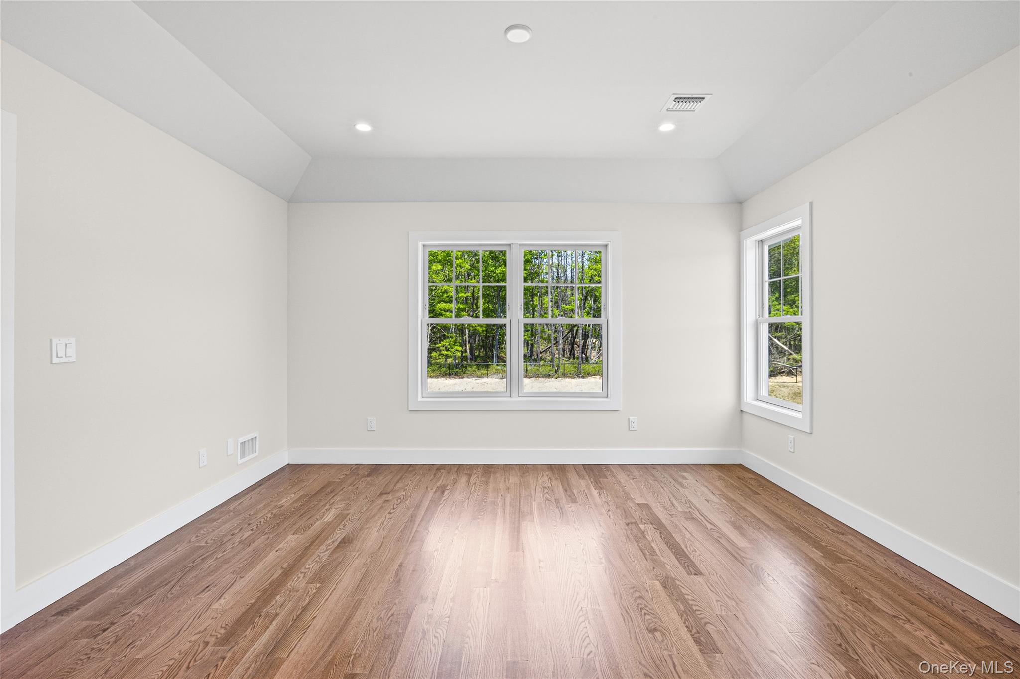 5 Jersey Avenue – For Sale photo 32