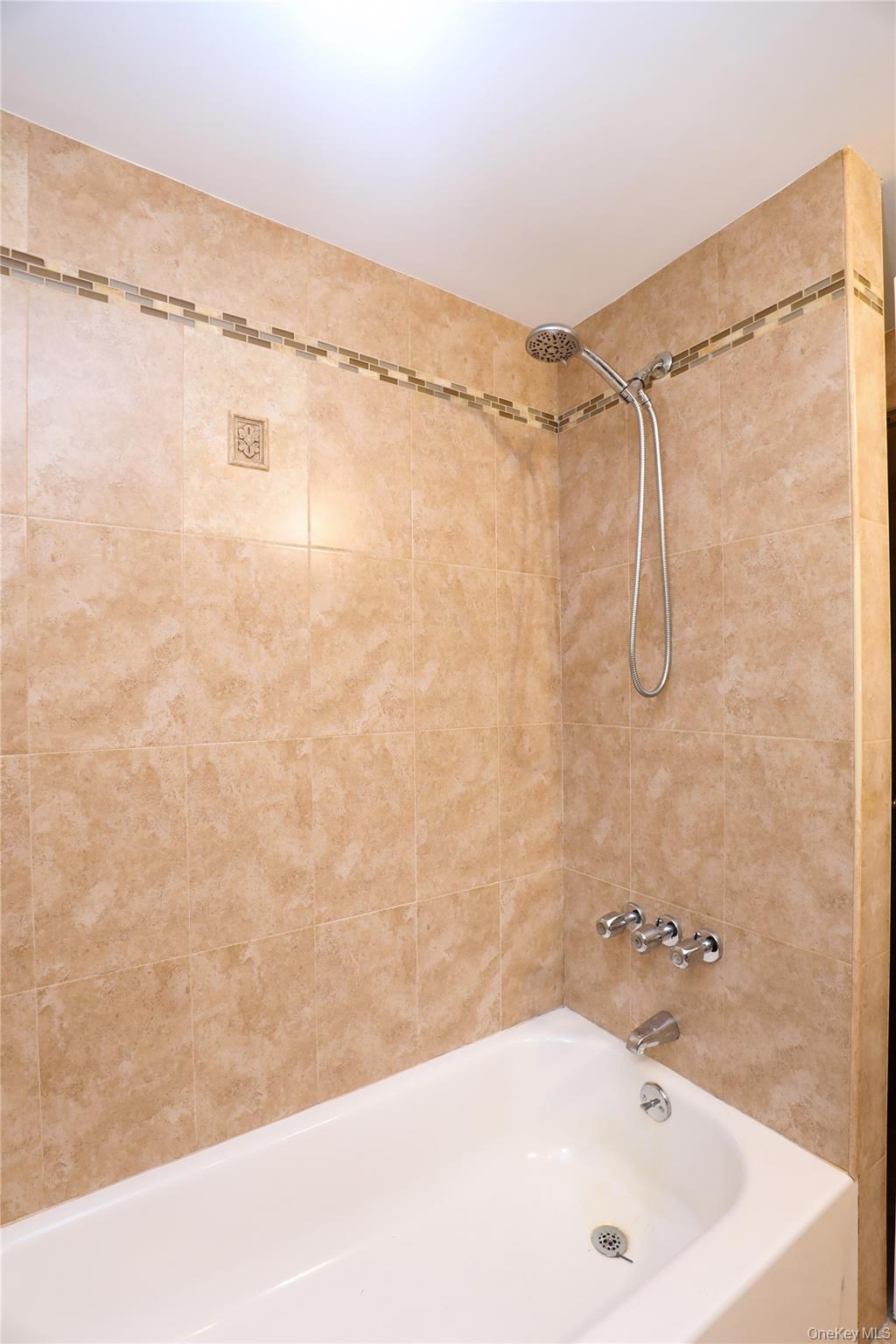 30 Lamb Avenue, Unit 5c photo 8