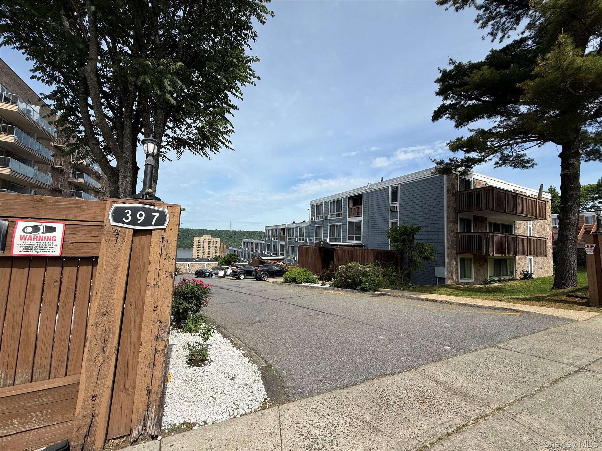 397 N Broadway, Unit 2K photo 2