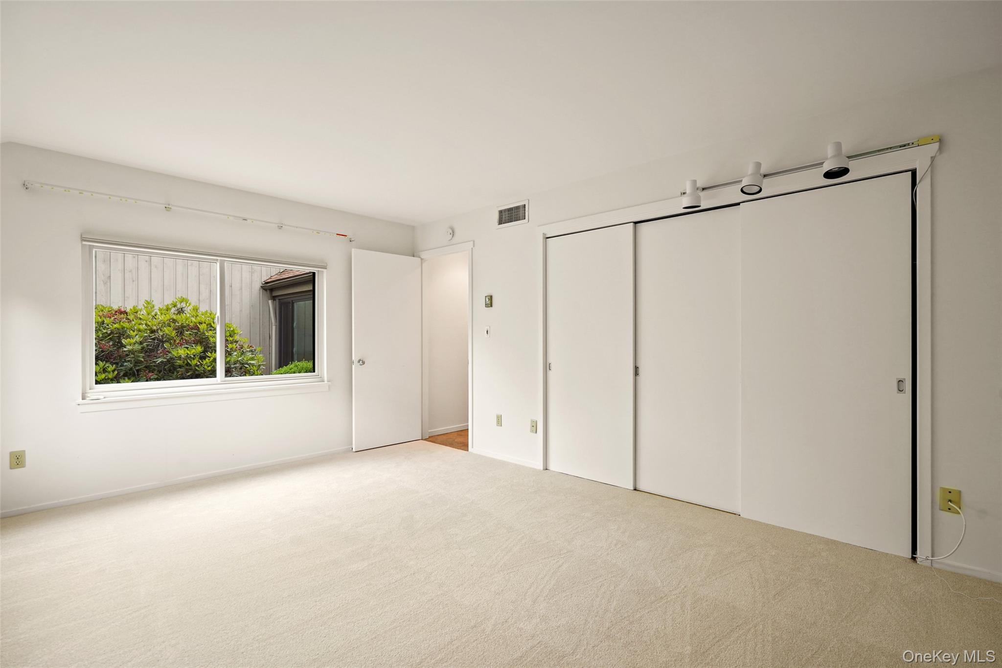 101 Heritage Hills Drive, Unit A photo 16