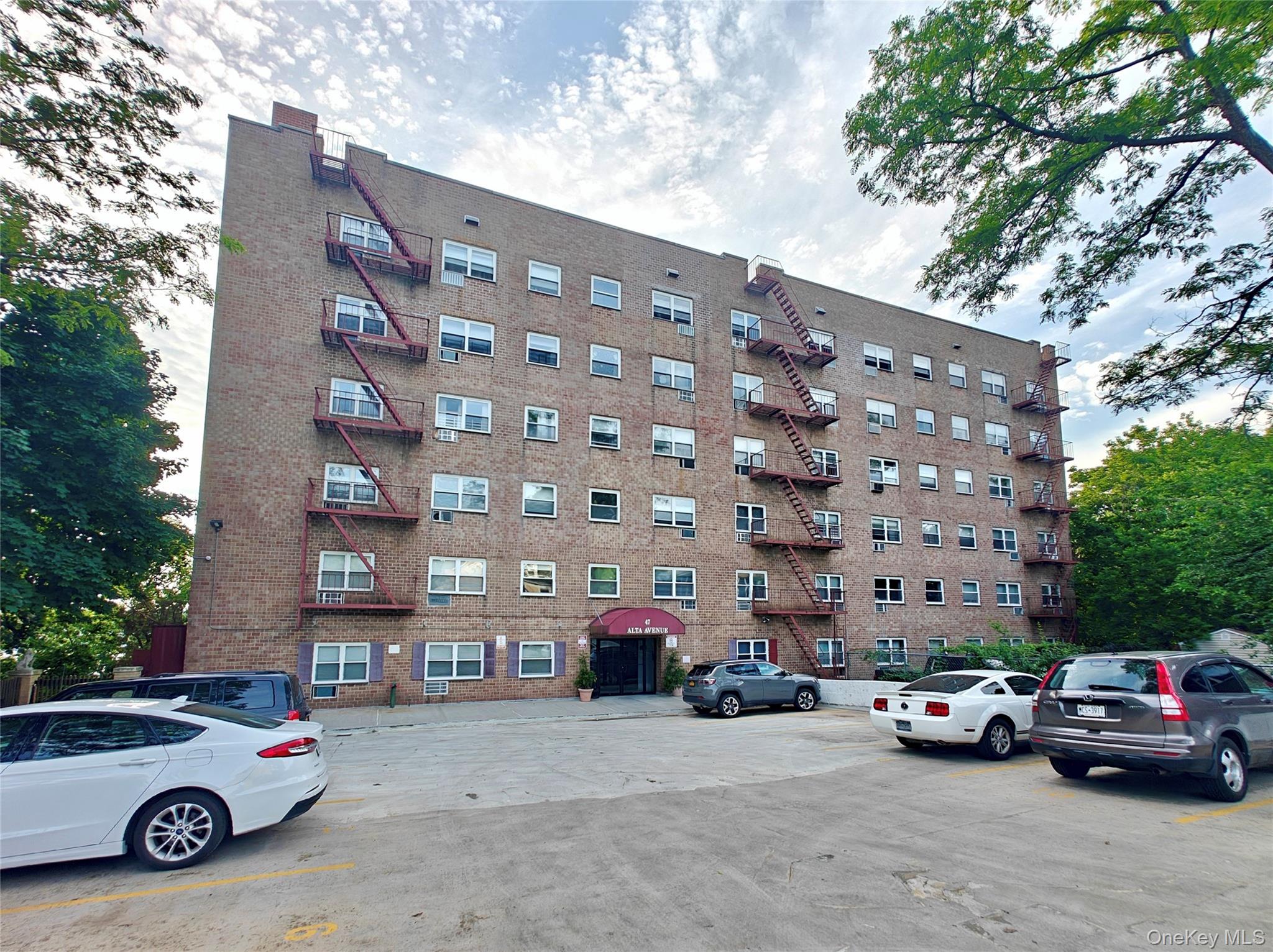 47 Alta Avenue, Unit 3C photo 2