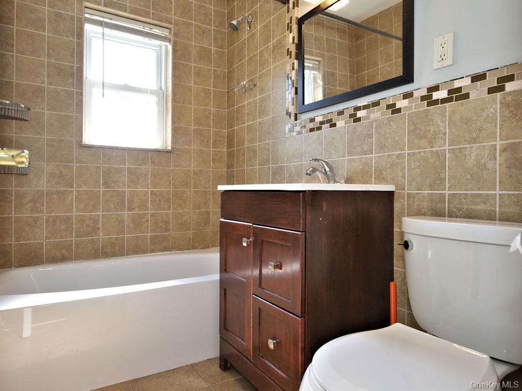 419 Tompkins Avenue, Unit 3 photo 7