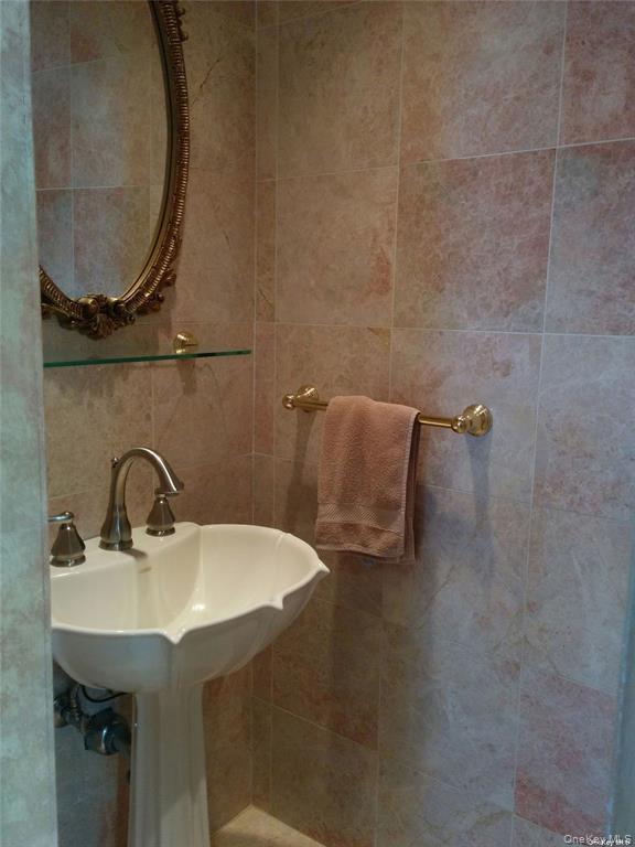 48 Orchard Beach Boulevard – For Sale photo 9
