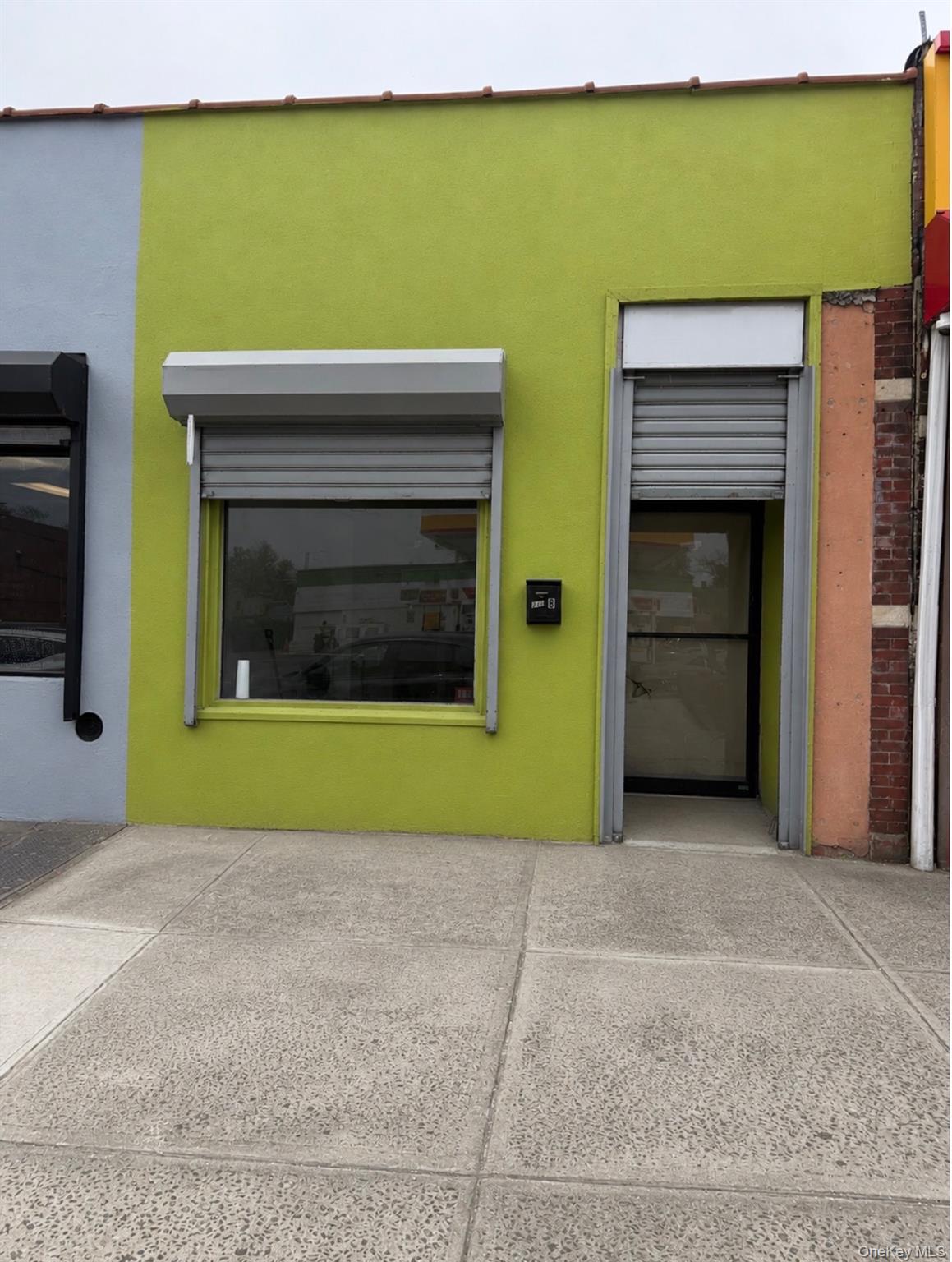 212 W 1st Street – For Rent
