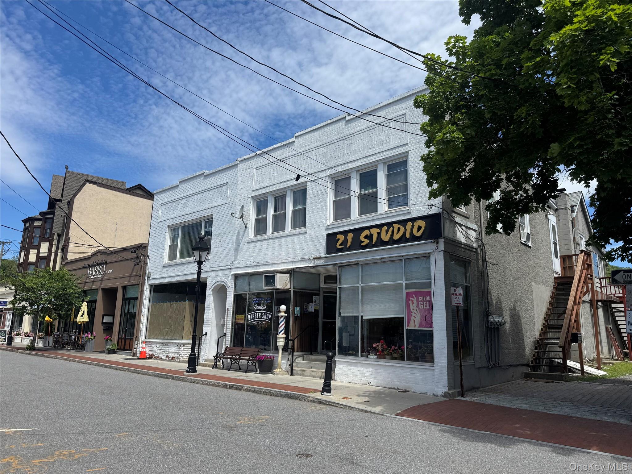 21 King Street – For Sale photo 2