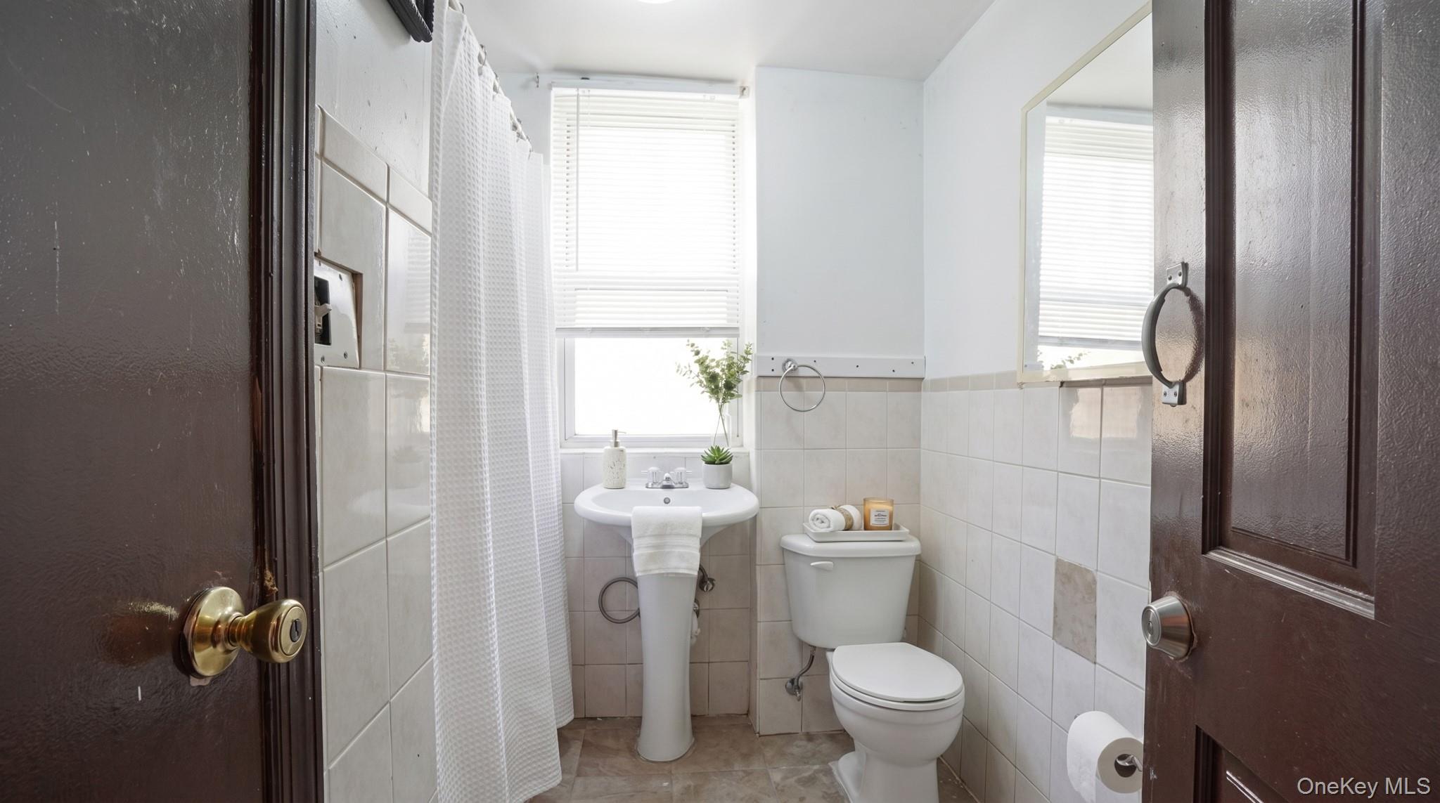 2657 Briggs Avenue – For Sale photo 13