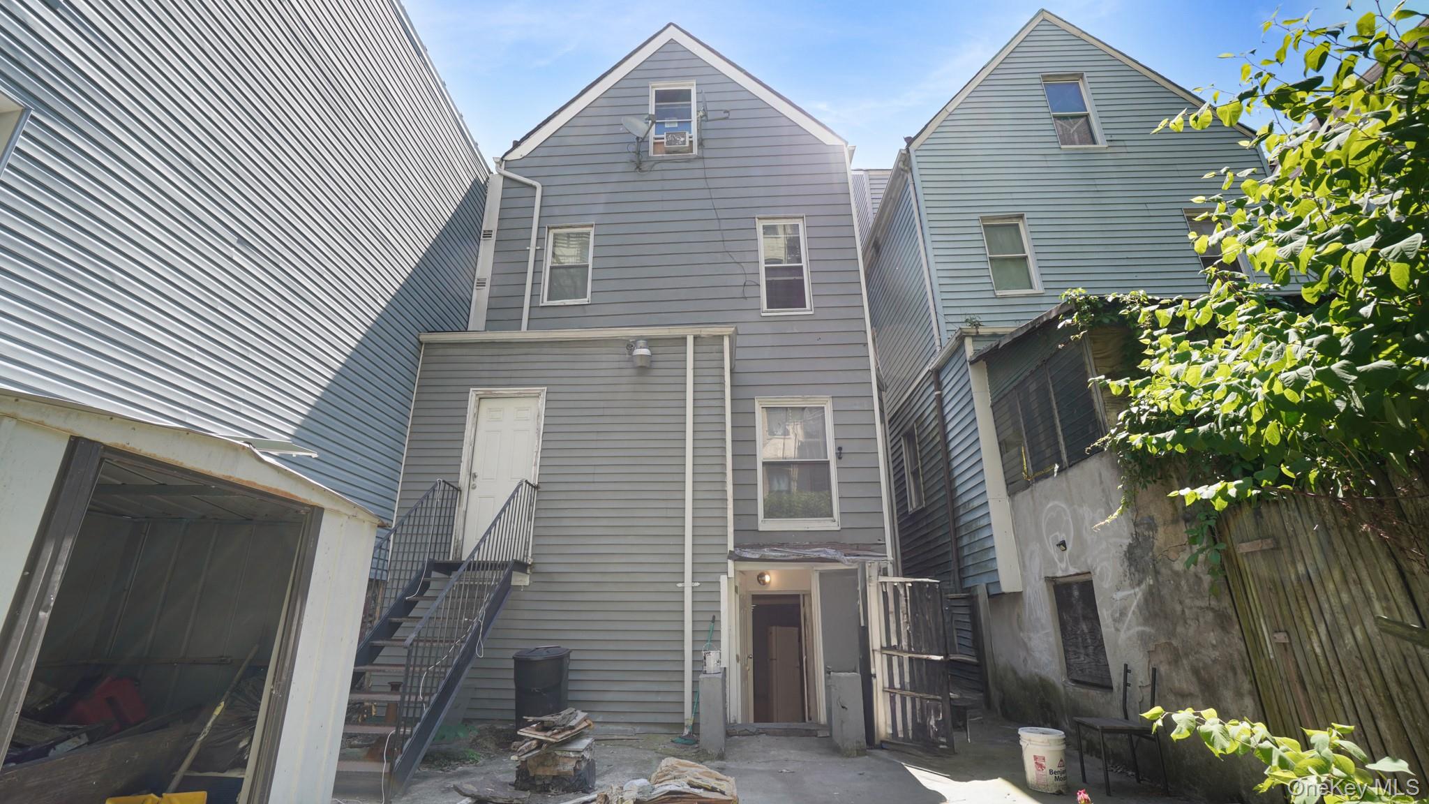 2657 Briggs Avenue – For Sale photo 35