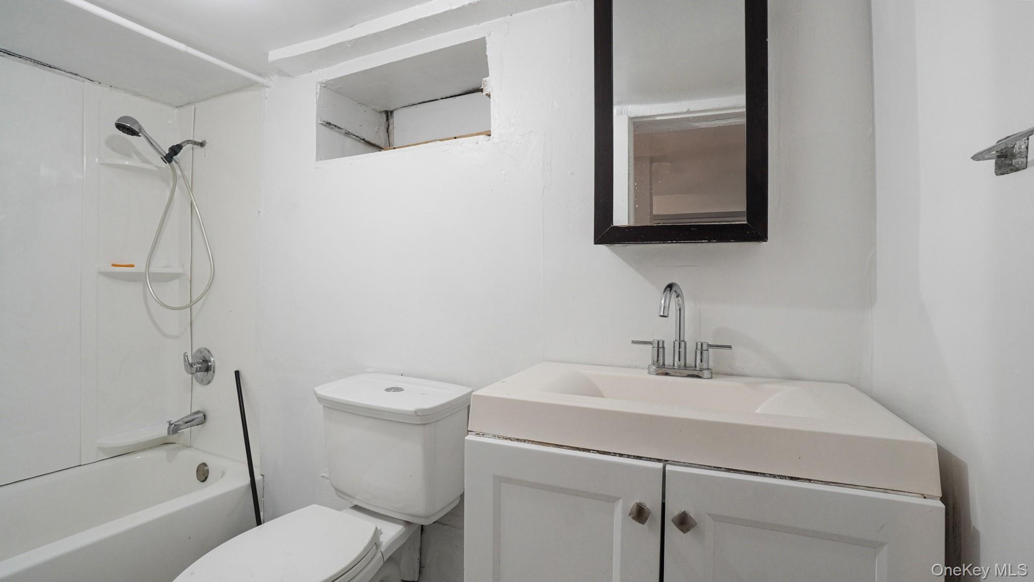 2657 Briggs Avenue – For Sale photo 33