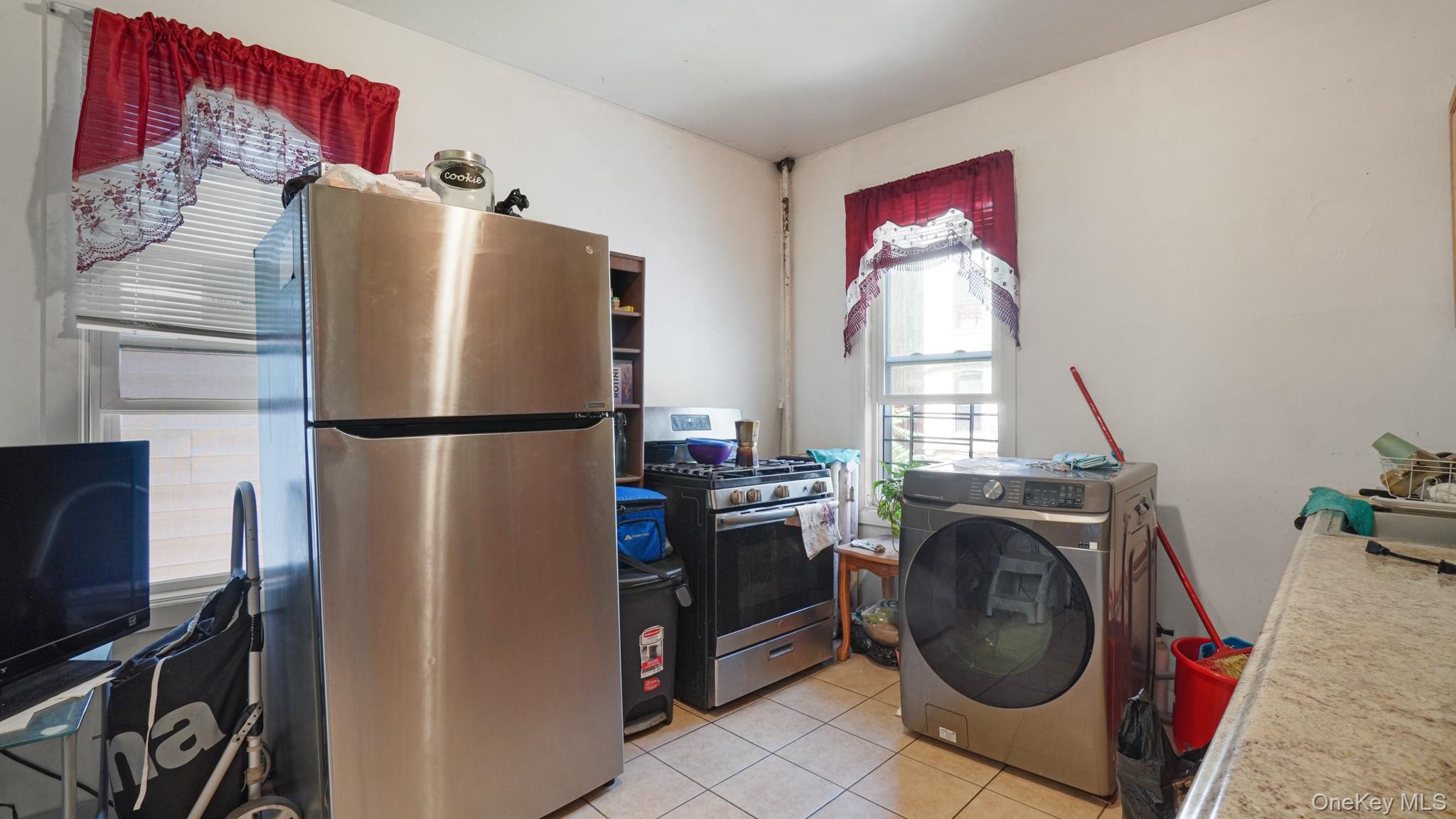 2657 Briggs Avenue – For Sale photo 25
