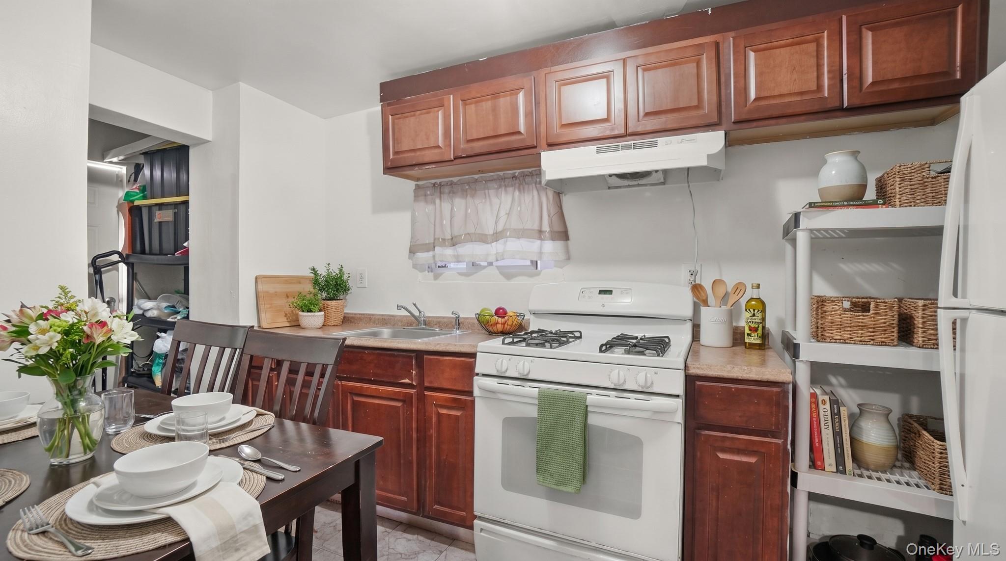 2657 Briggs Avenue – For Sale photo 14