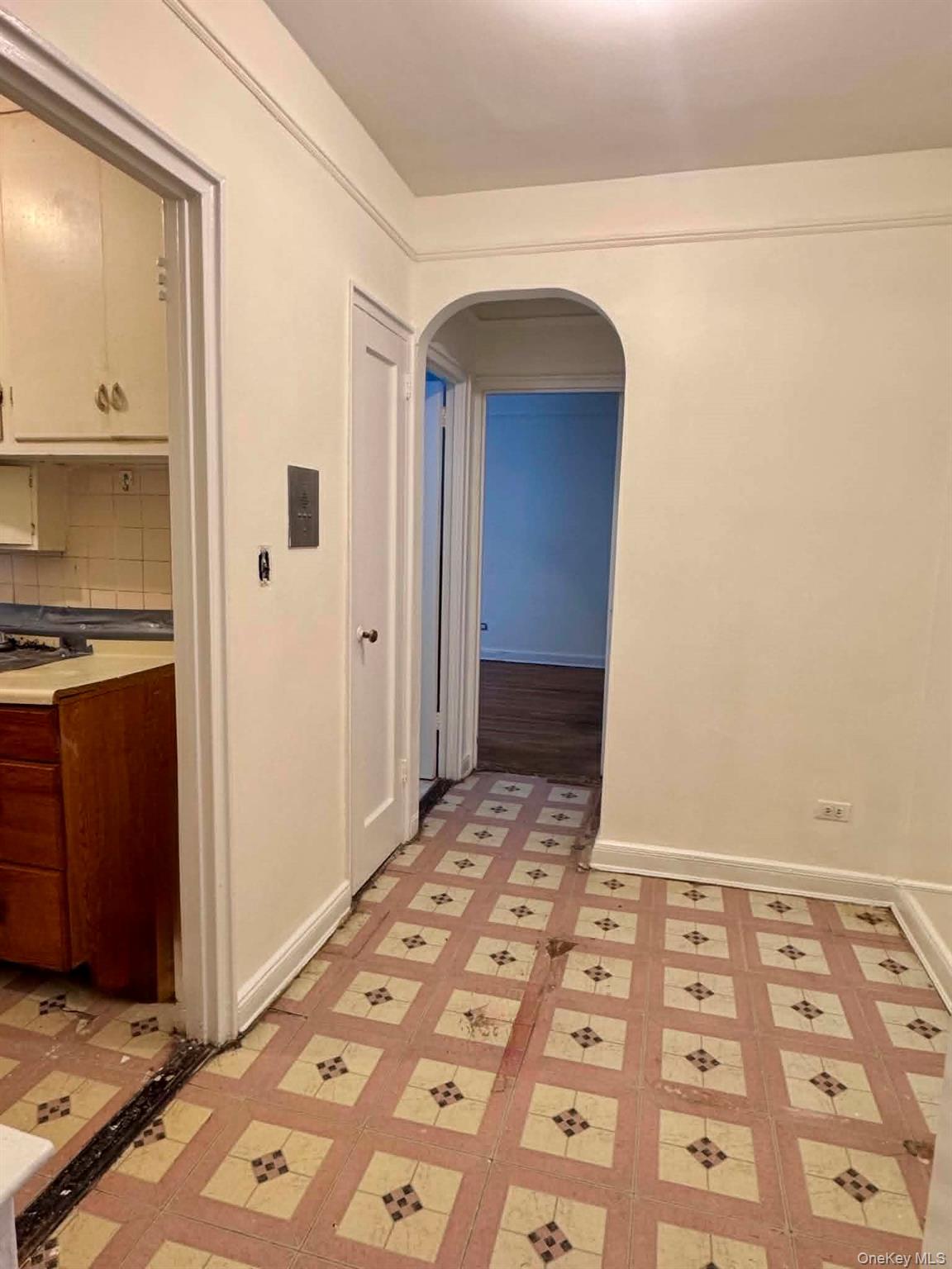 143-07 Sanford Avenue, Unit 3J photo 3