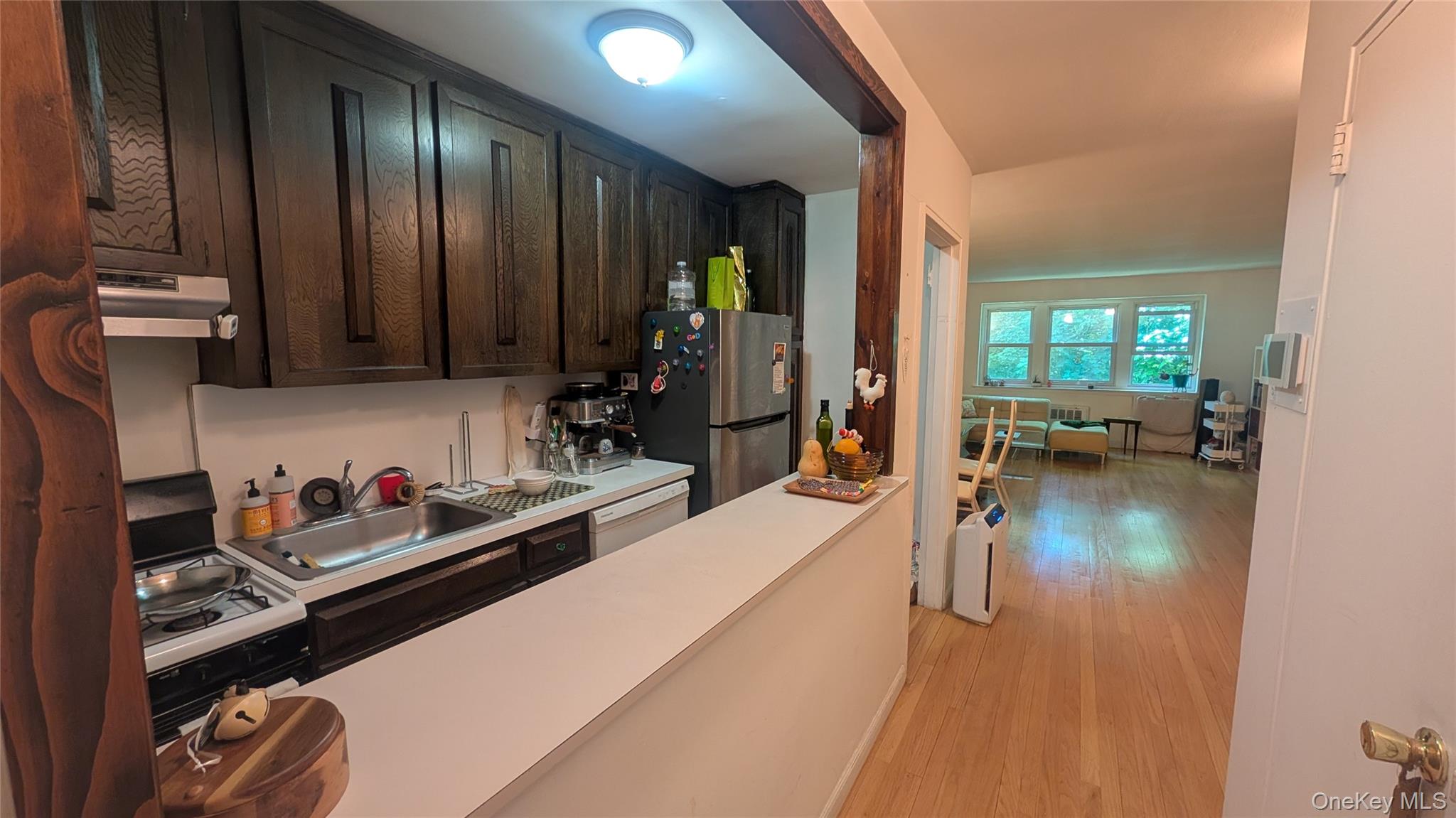 30 Pearsall Avenue N, Unit 3P photo 2