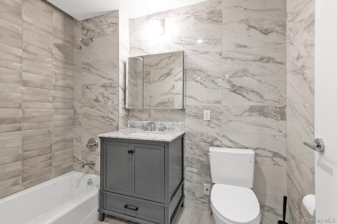 14020 Cherry Avenue, Unit 3C photo 3