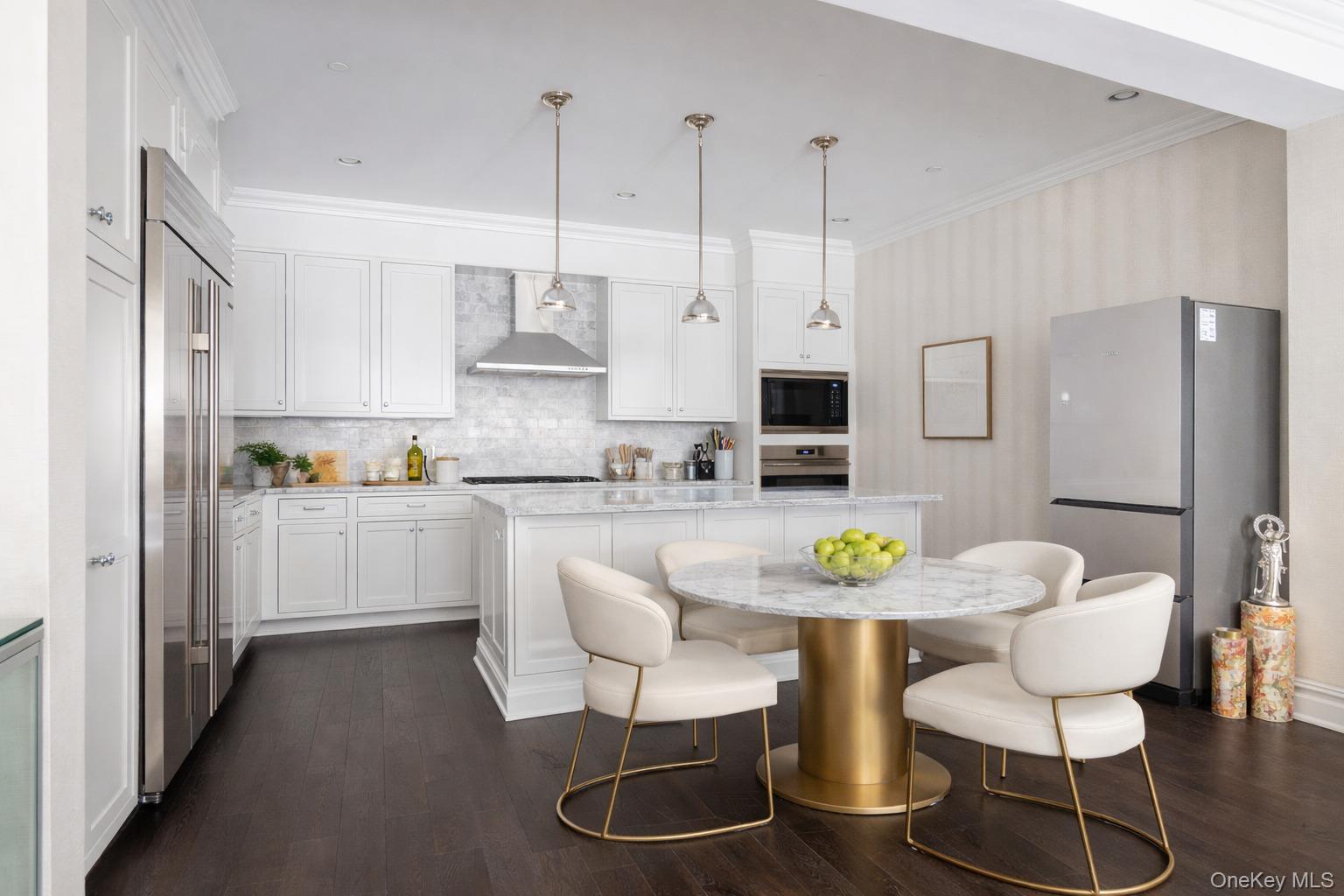 3000 Royal Court, Unit 3201 photo 2
