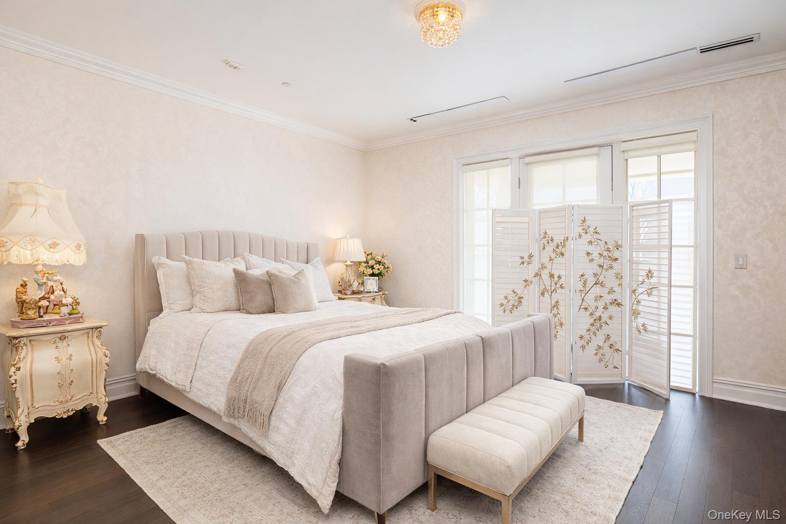 3000 Royal Court, Unit 3201